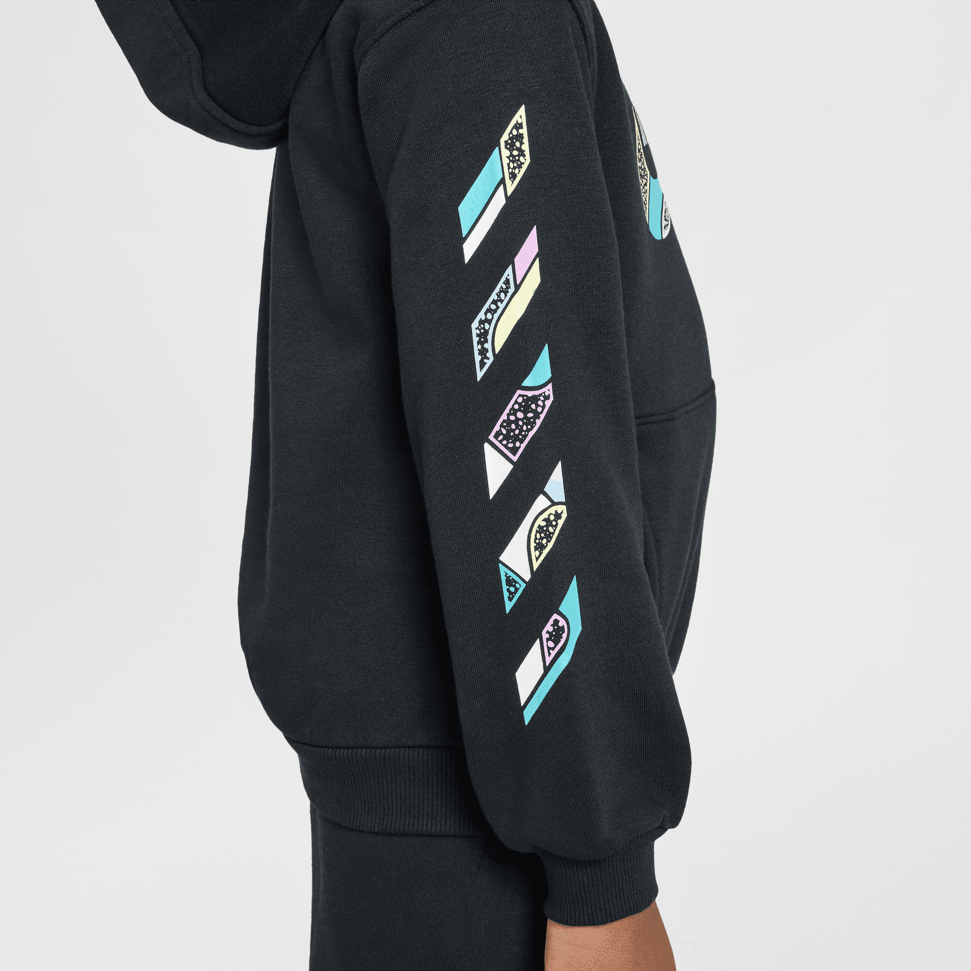 Nike Sportswear "Outside the Lines" image number 6