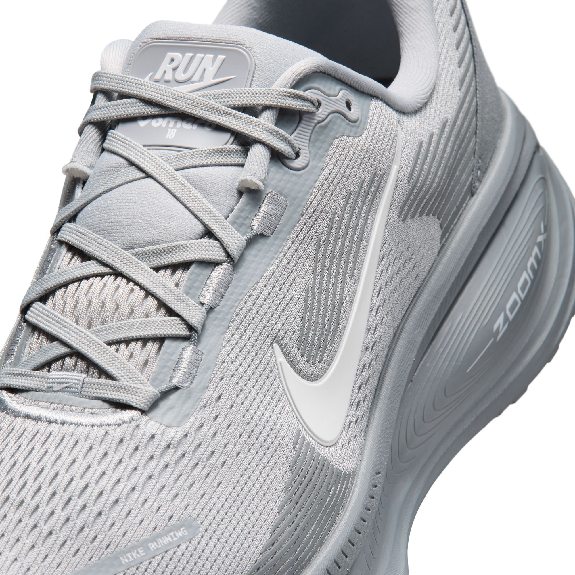 Nike Vomero 18 image number 9