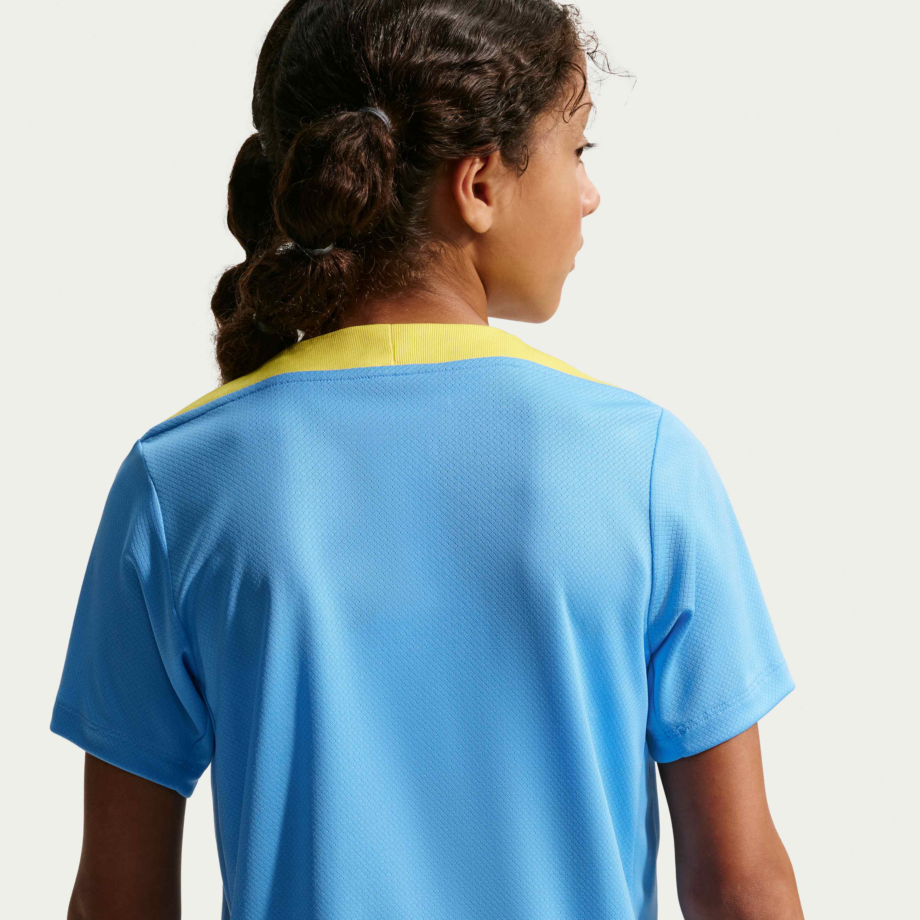 برشلونة سترايك البديل image number 3