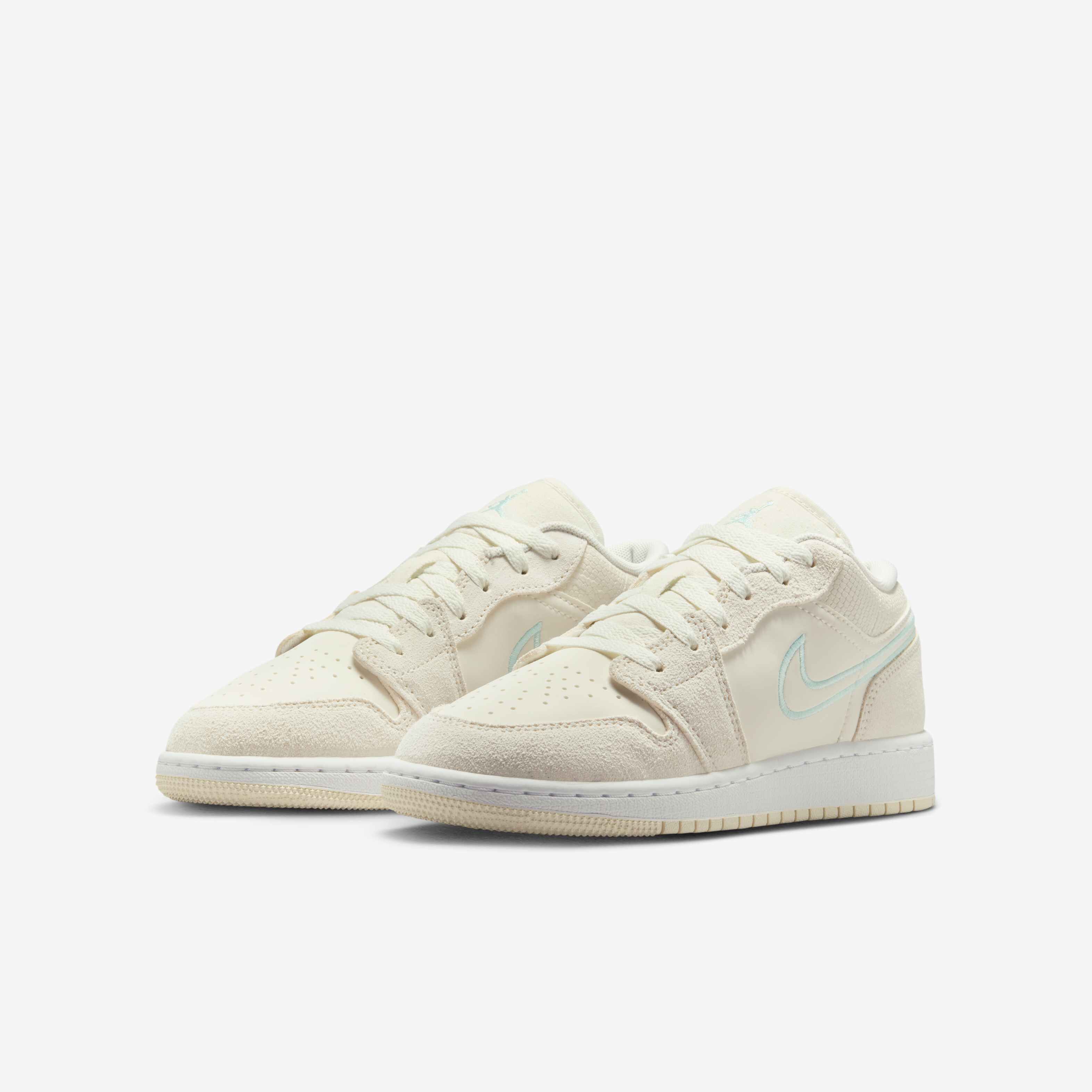 Air Jordan 1 Low SE image number 4