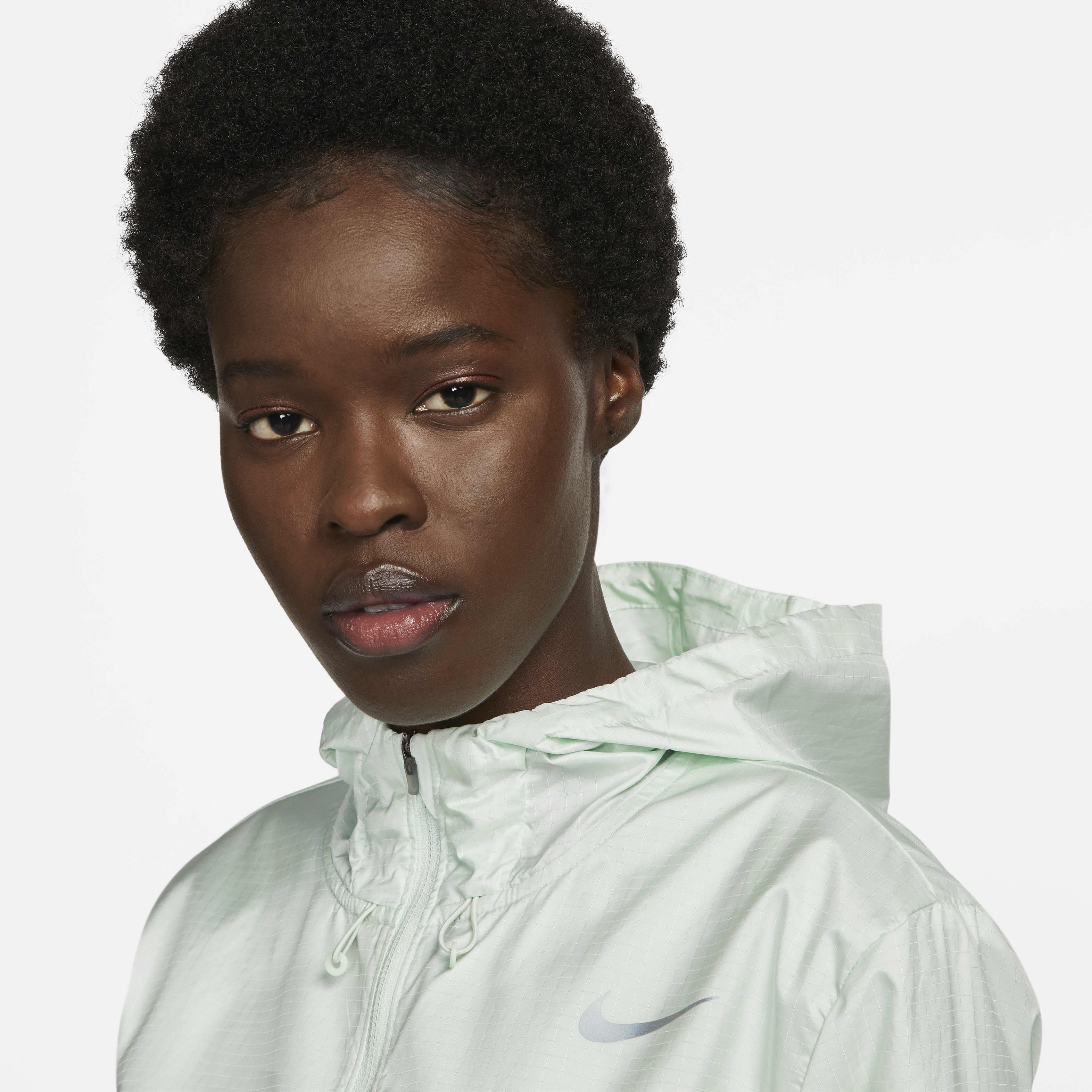 Nike Essential image number 2