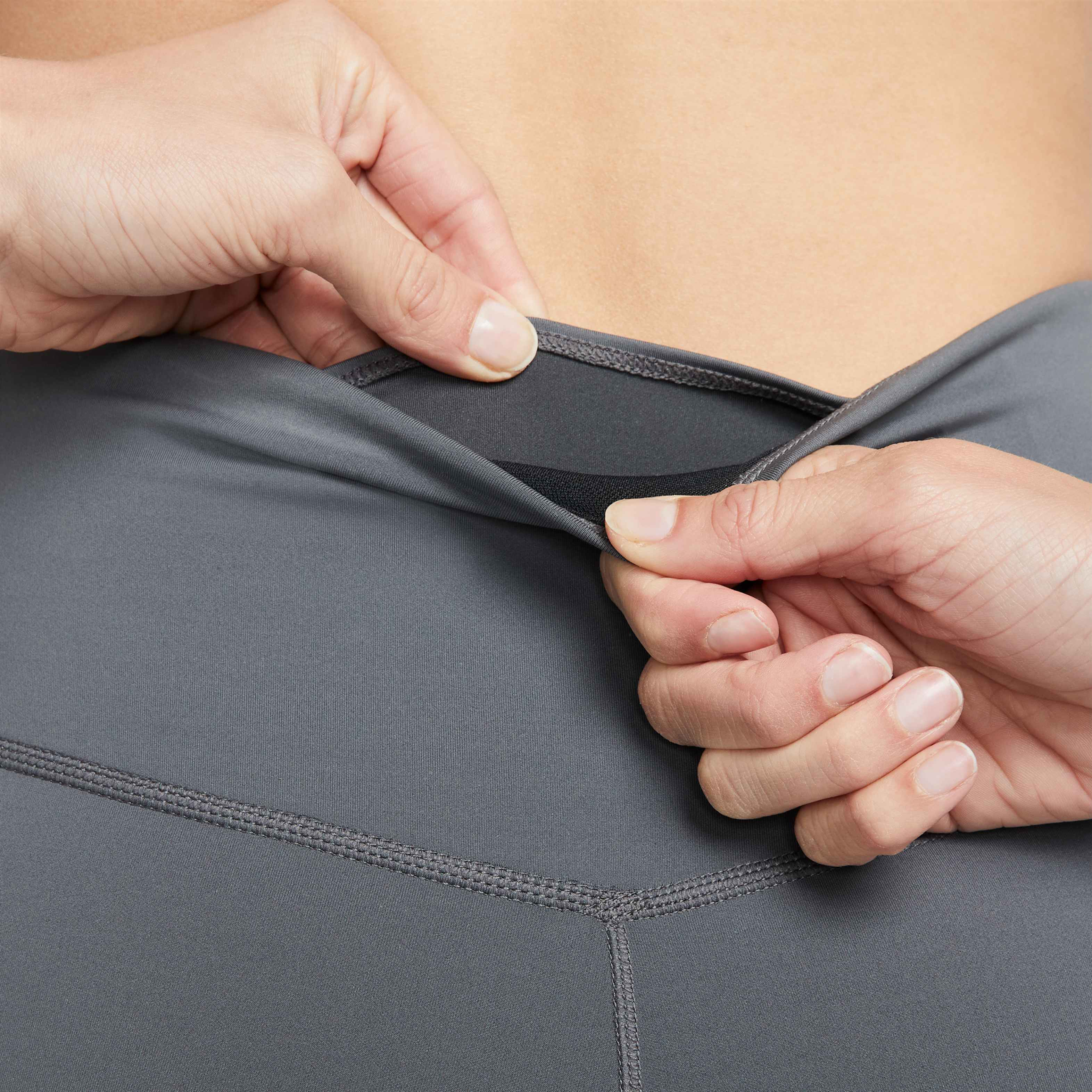 نايكي ون ليك بروتكشن: بيريود image number 5