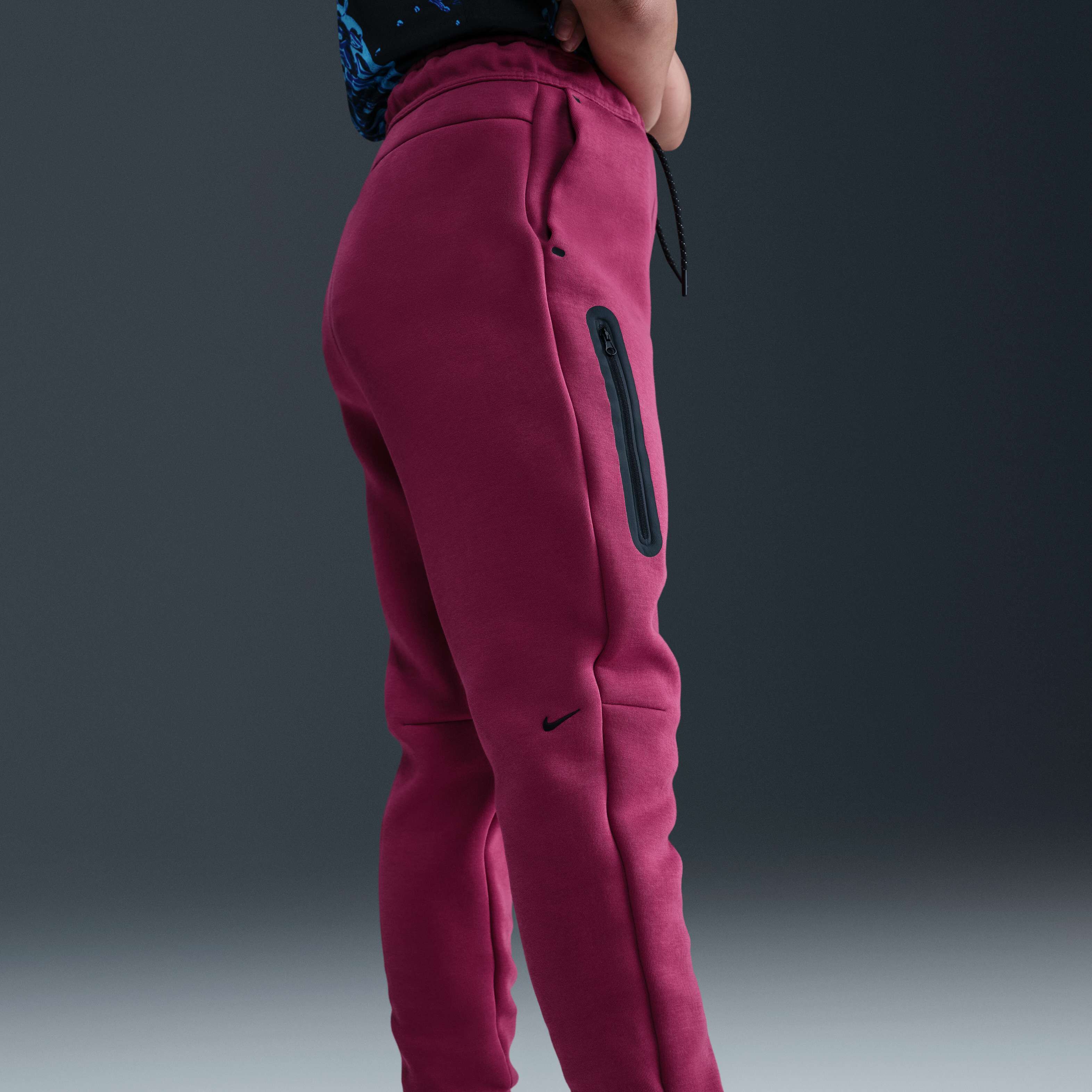 Nike Sportswear Tech Fleece image number 2