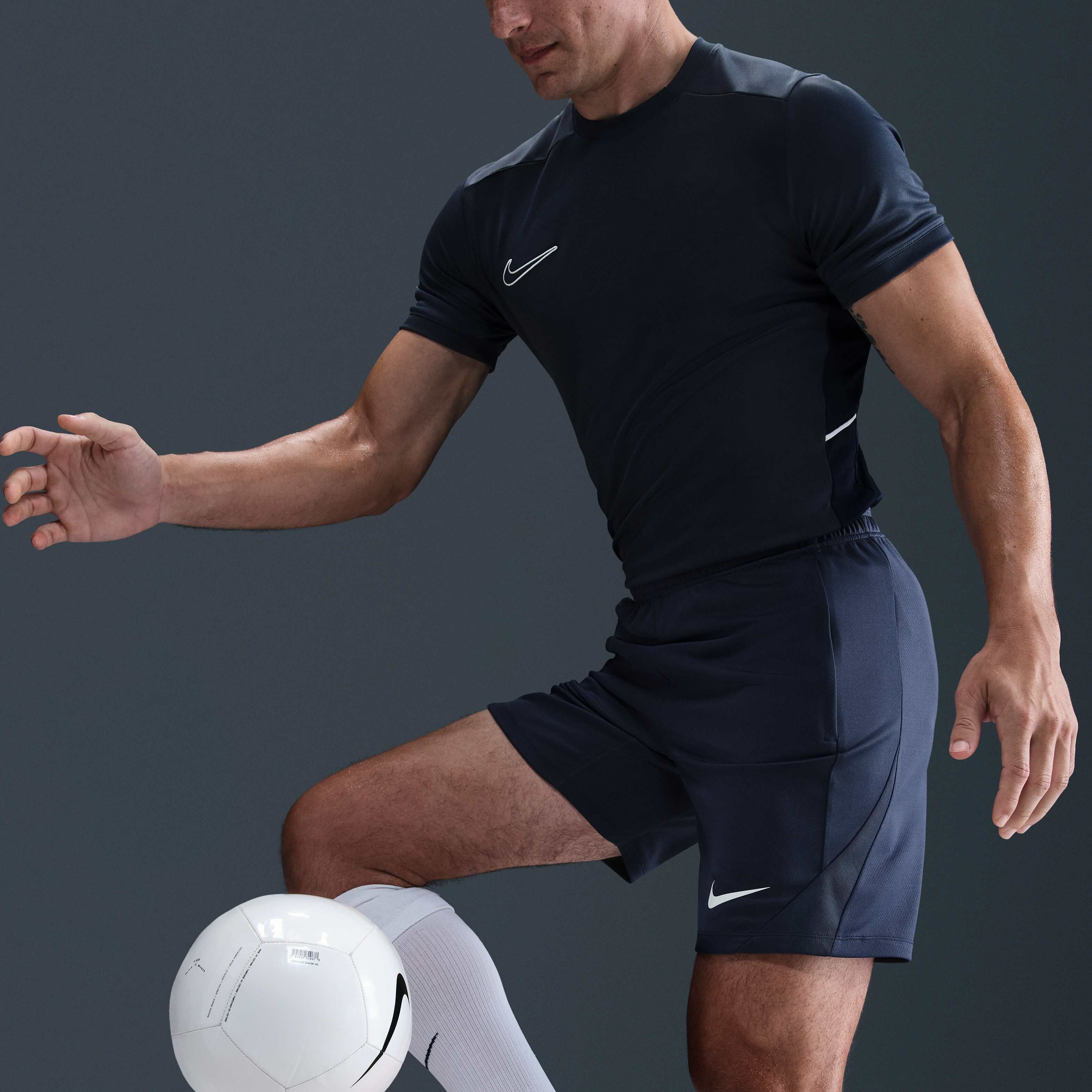 Nike Strike image number 4