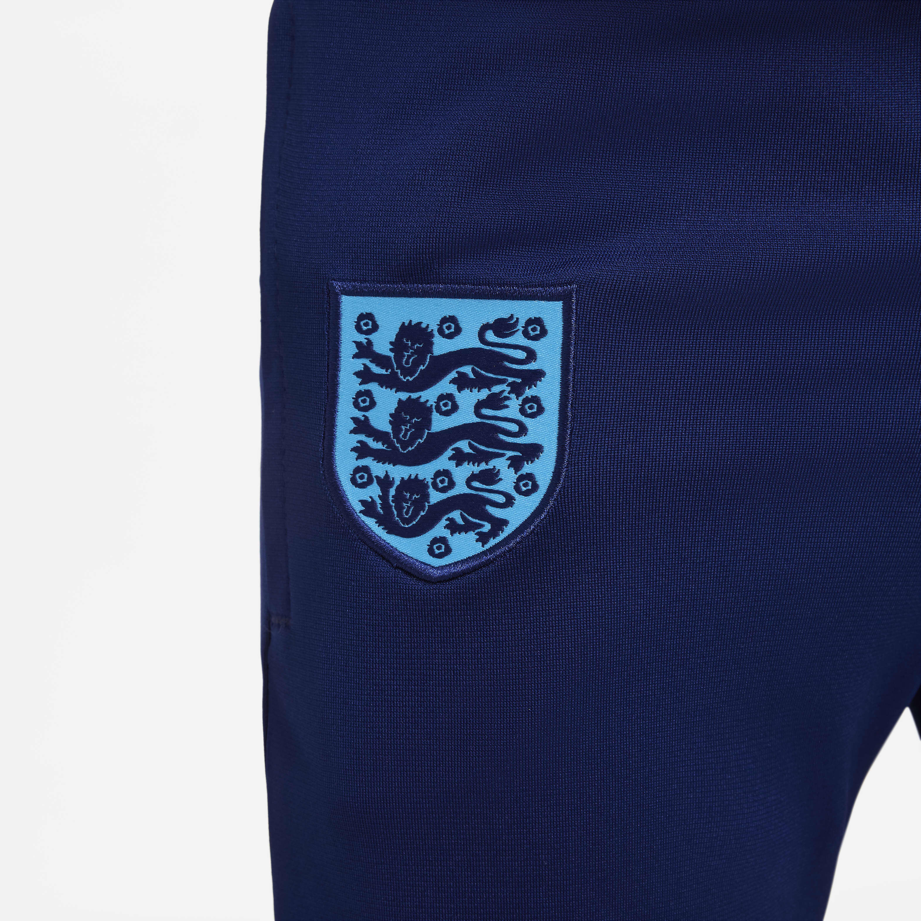 England Strike image number 3