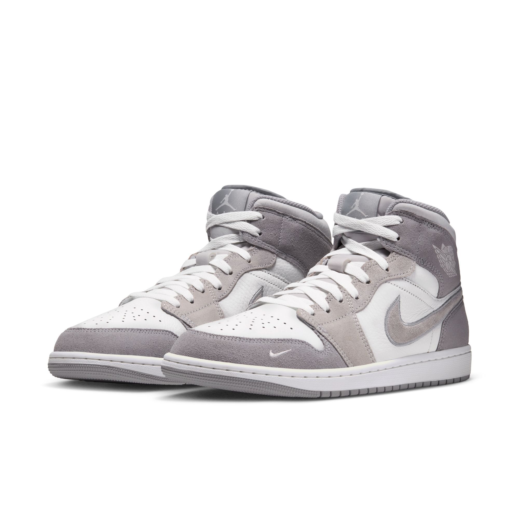Air Jordan 1 Mid SE image number 2