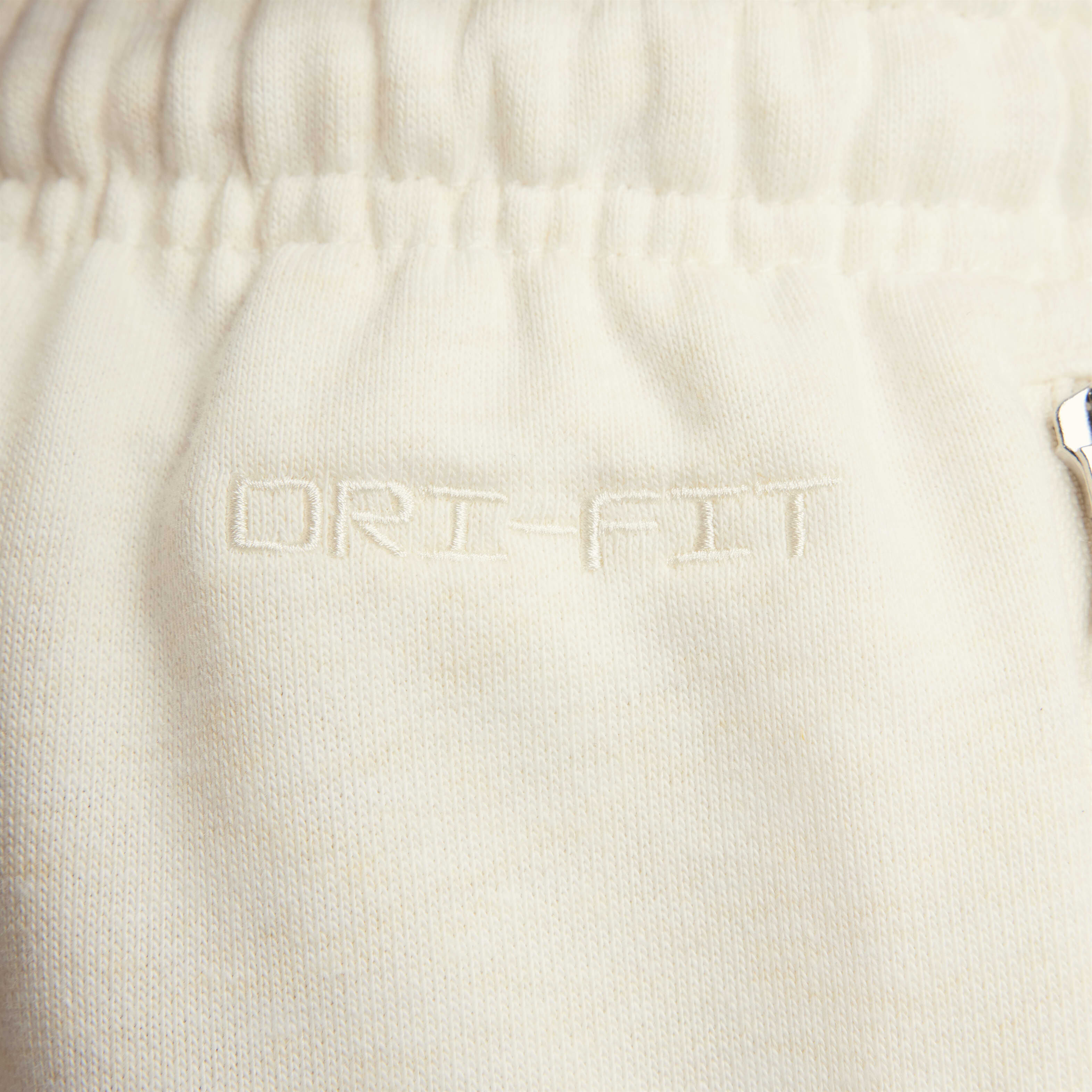 Nike Standard Issue image number 17