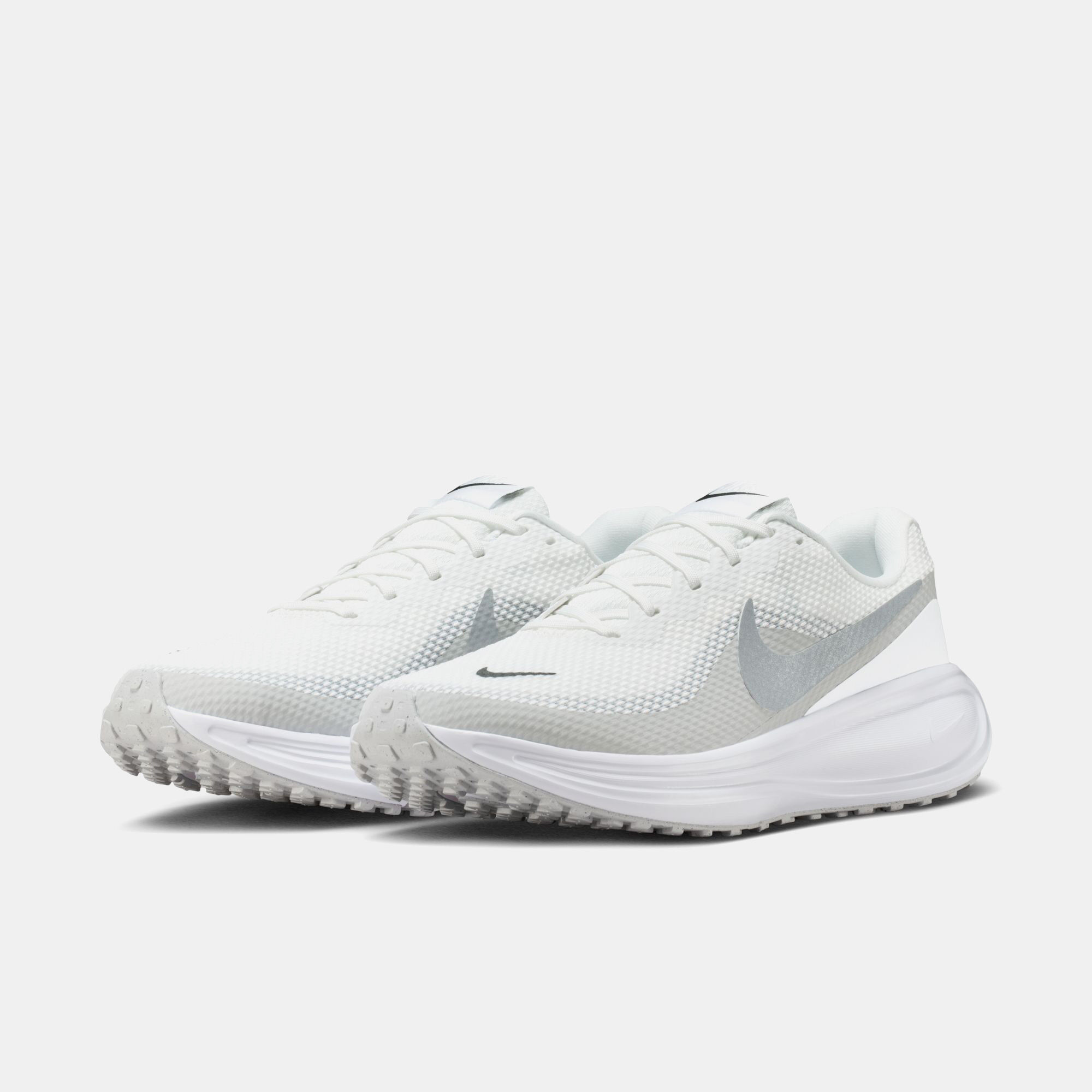 Nike Revolution 8 image number 2