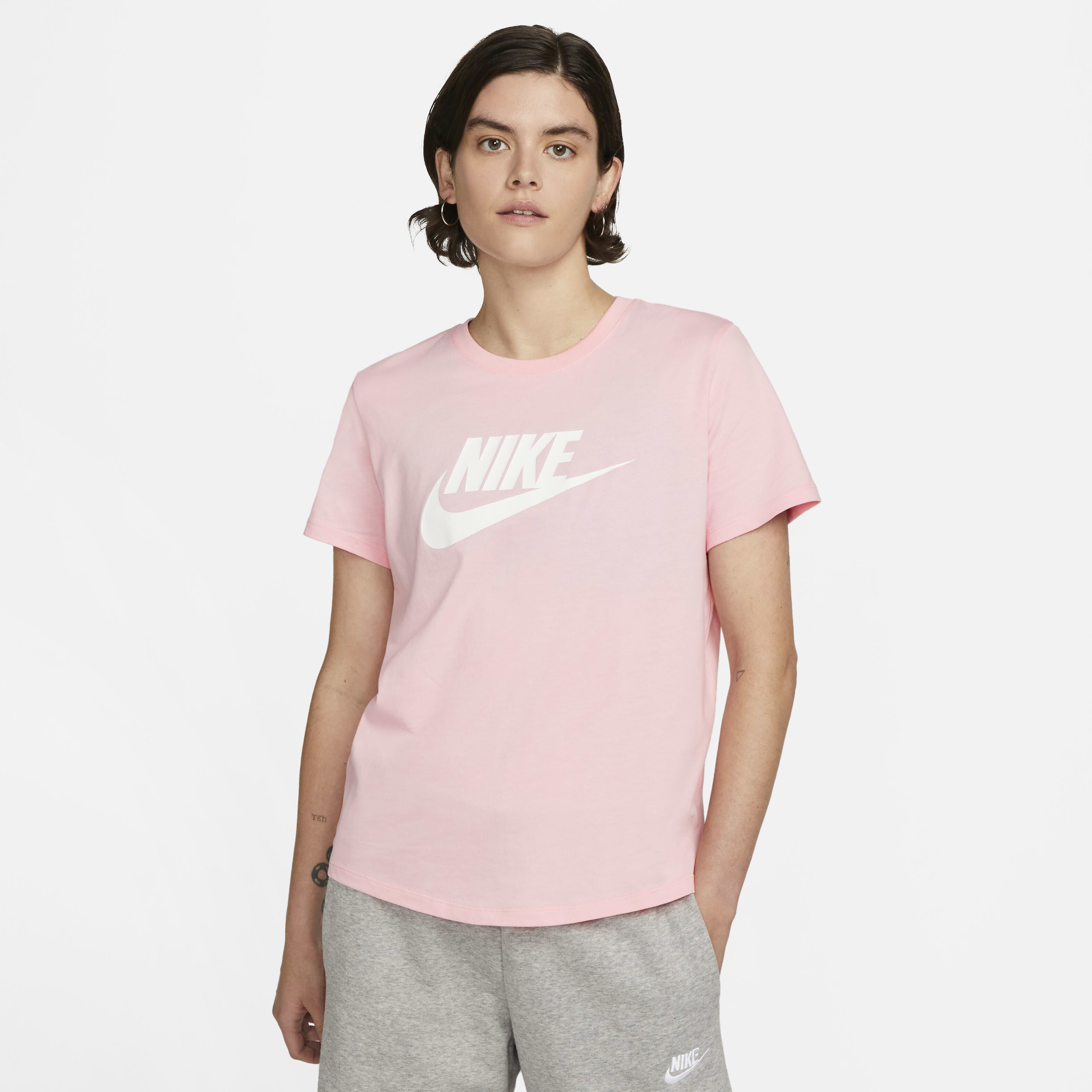 Nike Sportswear Essentials image number 0