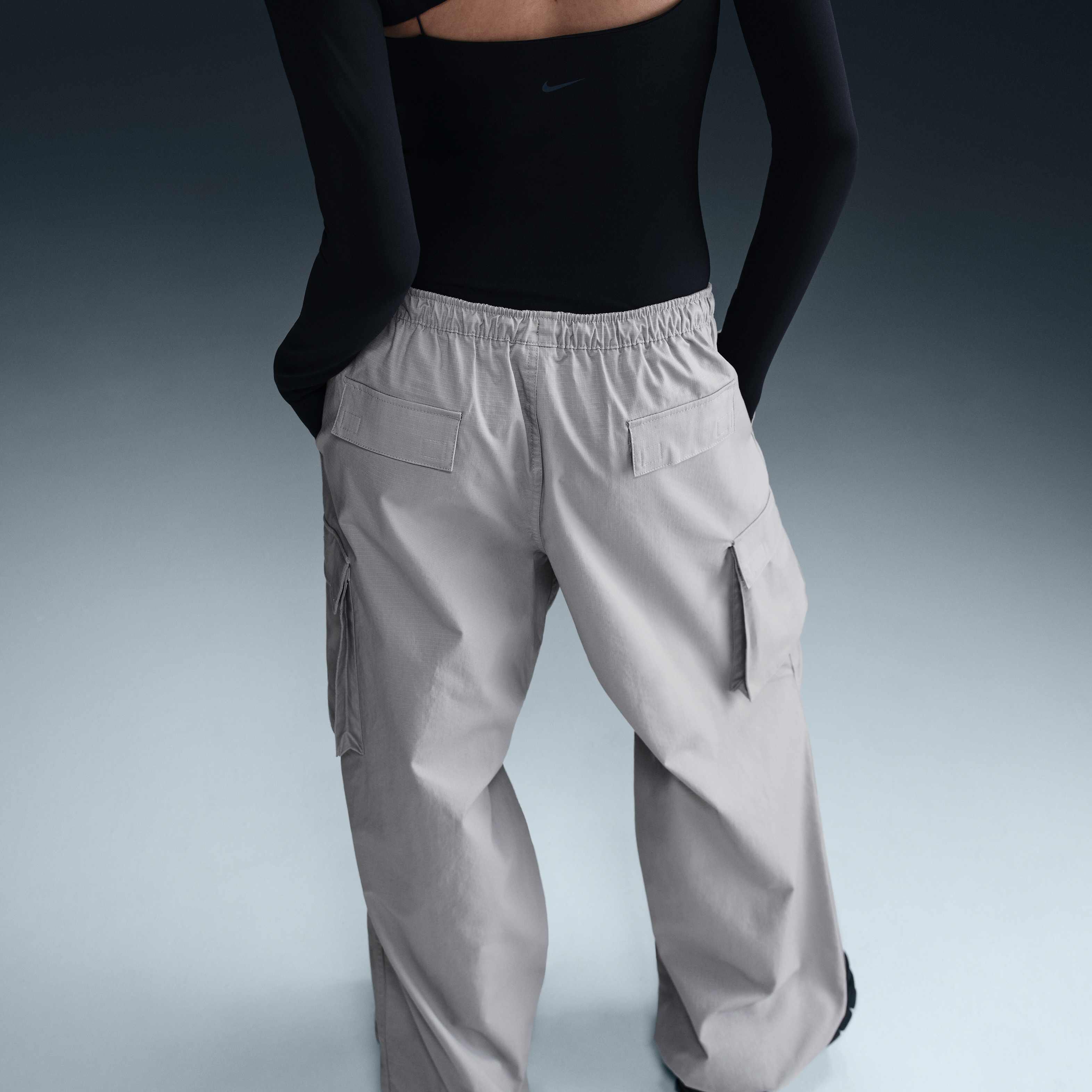 ★Nike★ Sportswear Mid-Rise Cargo Pants W Light Smoke Gray Nike Sportswear Women's Mid-Rise Cargo Trousers. Nike ID