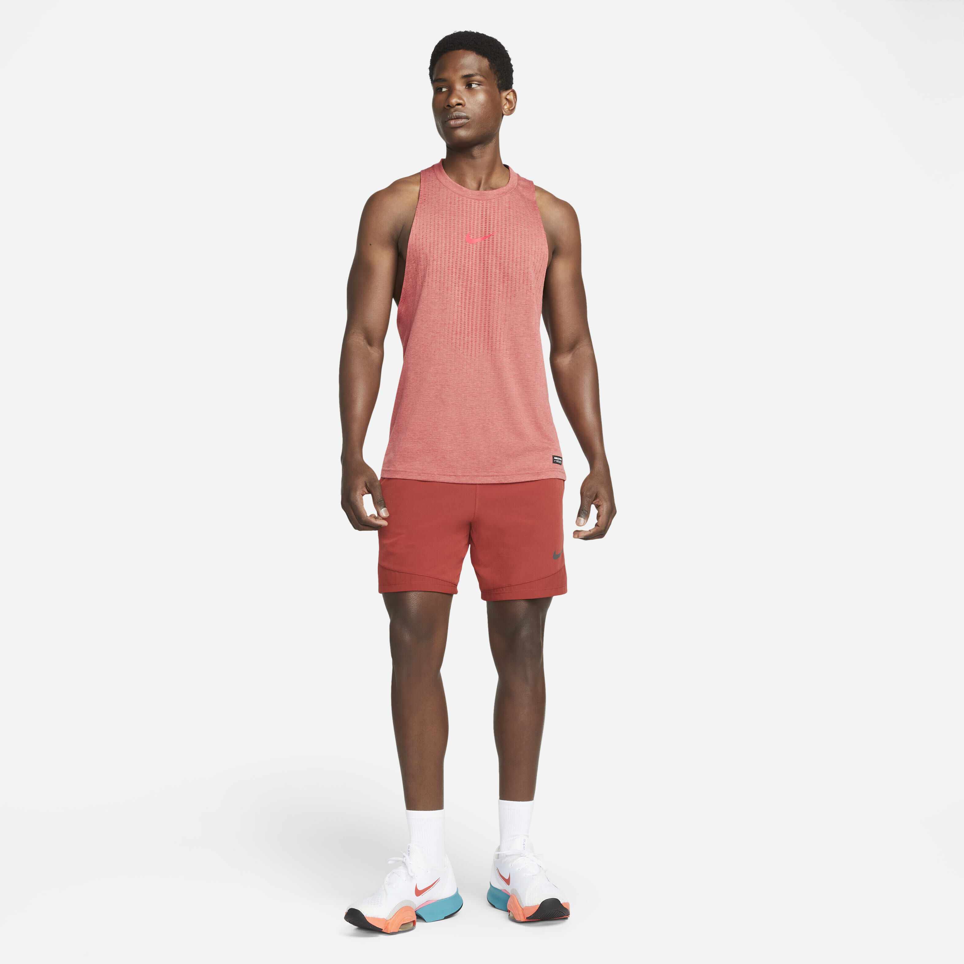 نايكي برو دراي-فت ADV image number 5