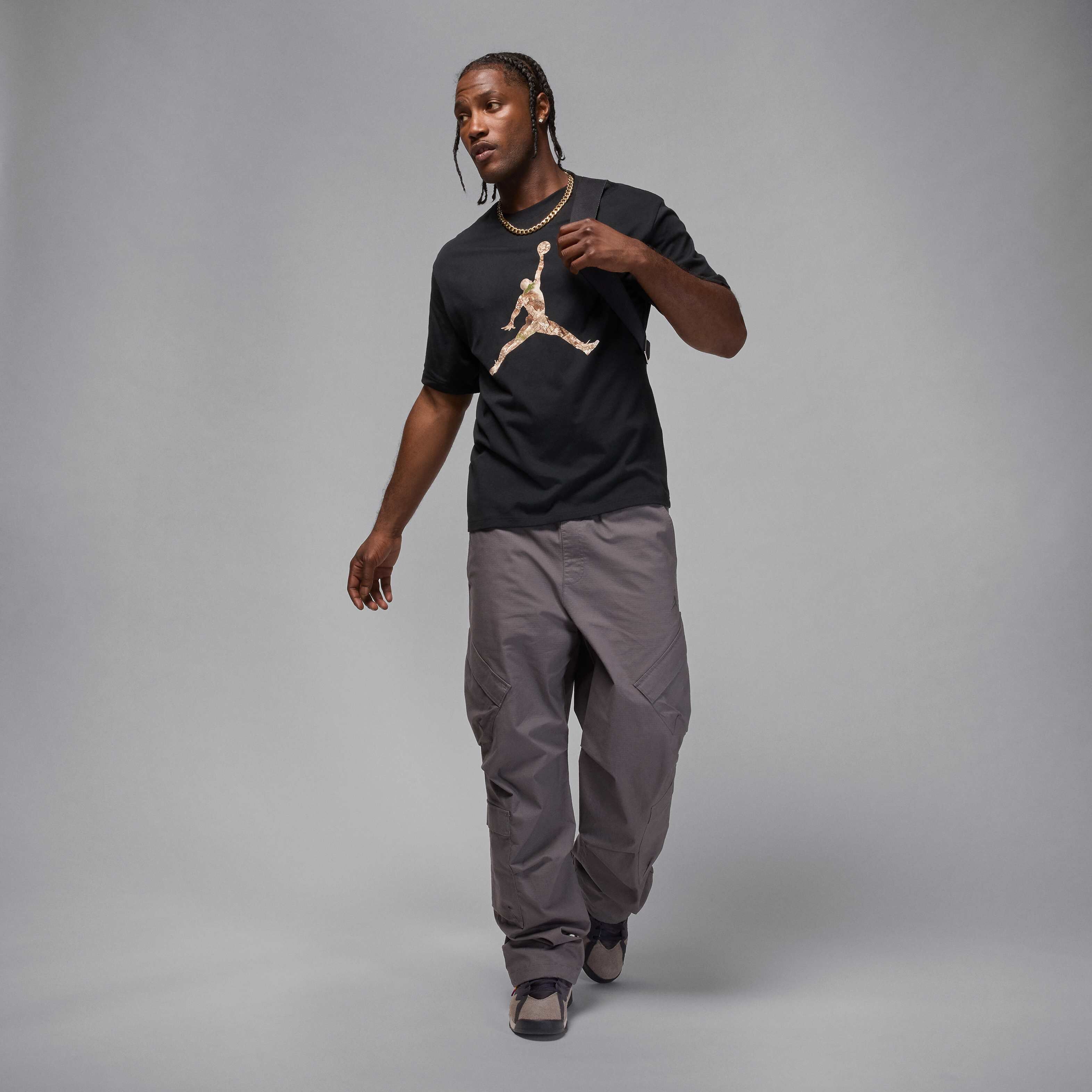 Jordan Brooklyn image number 4