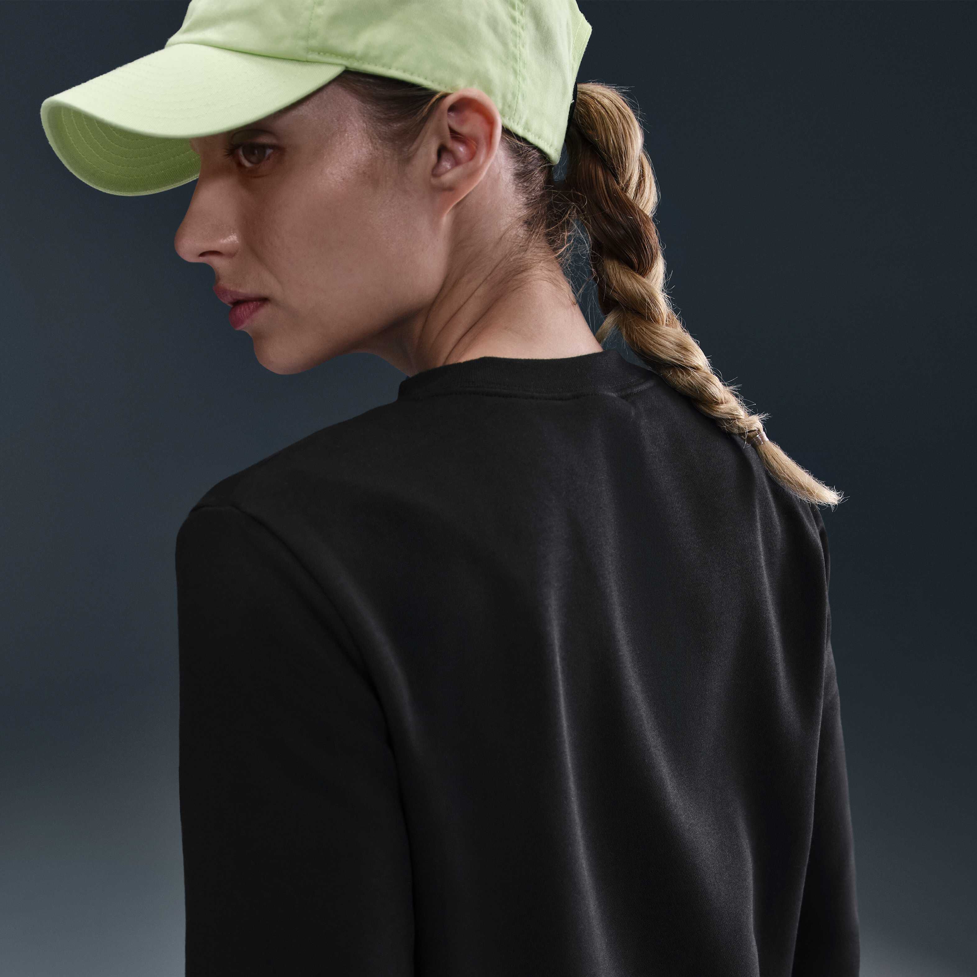 نايكي سبورتسوير تك فليس image number 1