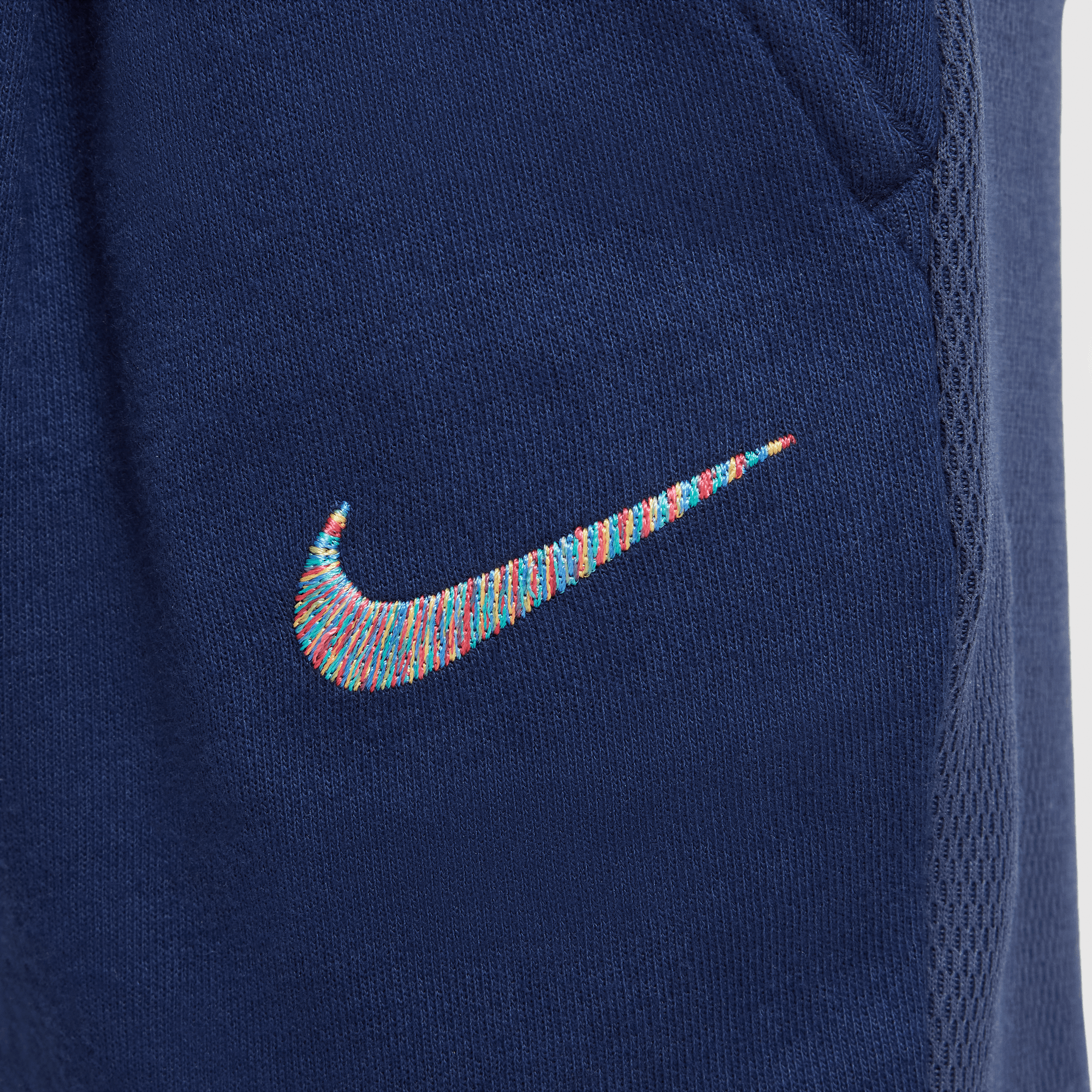 نايكي ريدي، ست! image number 5