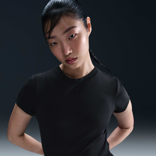 قمصان وتيشرتات تنس-نايكي, نايكي كورت ادفانتج, تيشيرت التنس دراي-فت بأكمام قصيرة للنساء