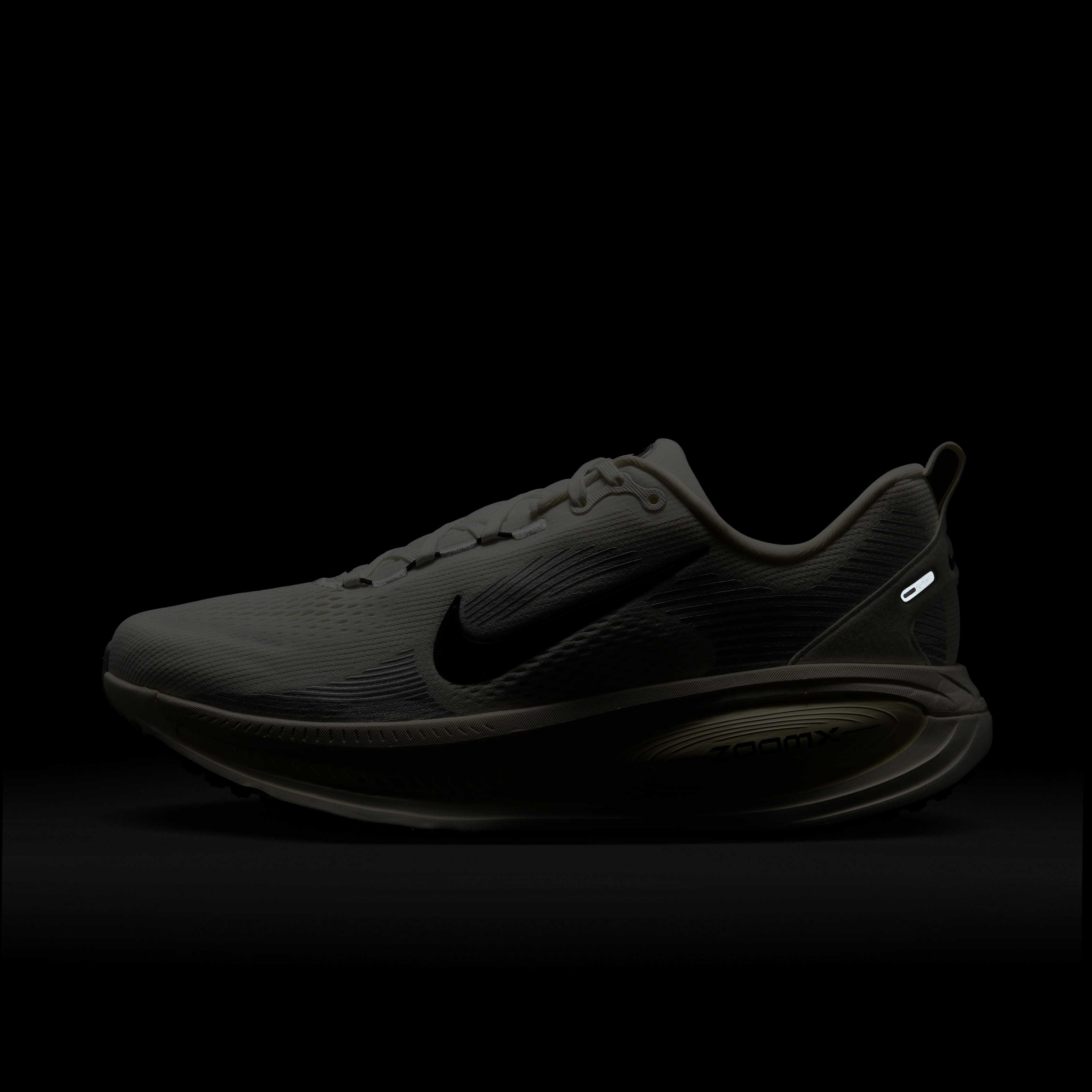 Nike Vomero 18 image number 9