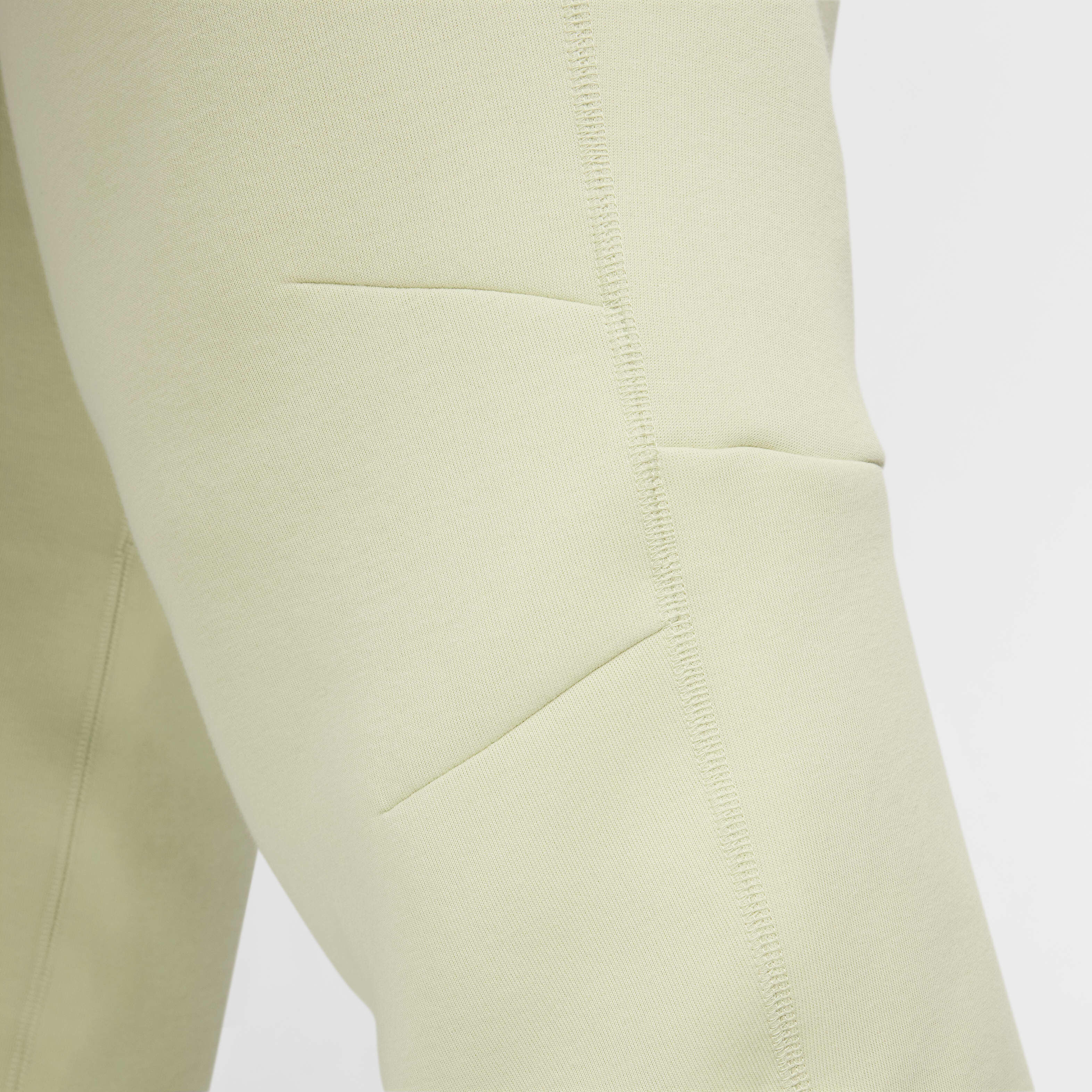 نايكي سبورتسوير تك فليس image number 15