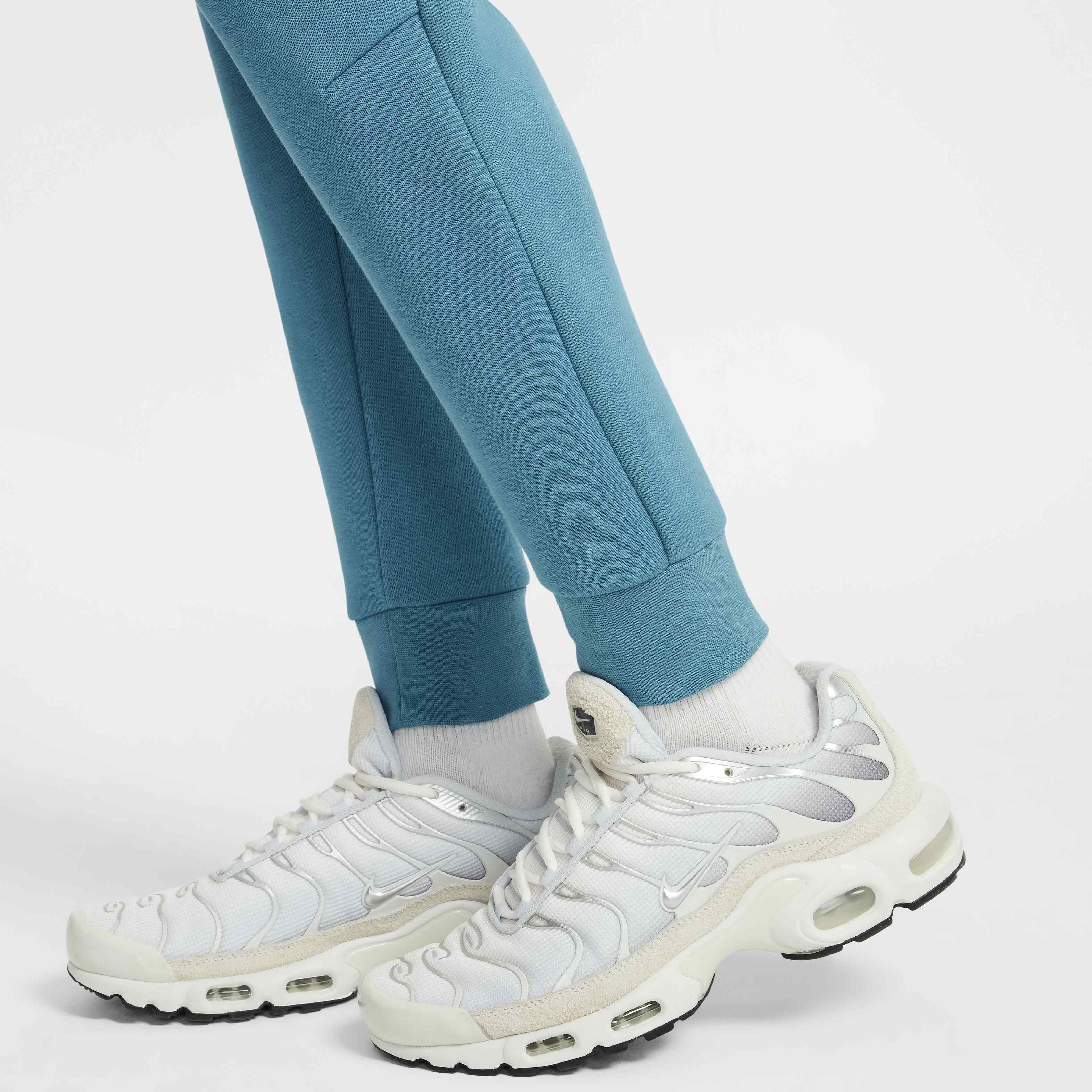 Nike Sportswear Tech Fleece image number 8