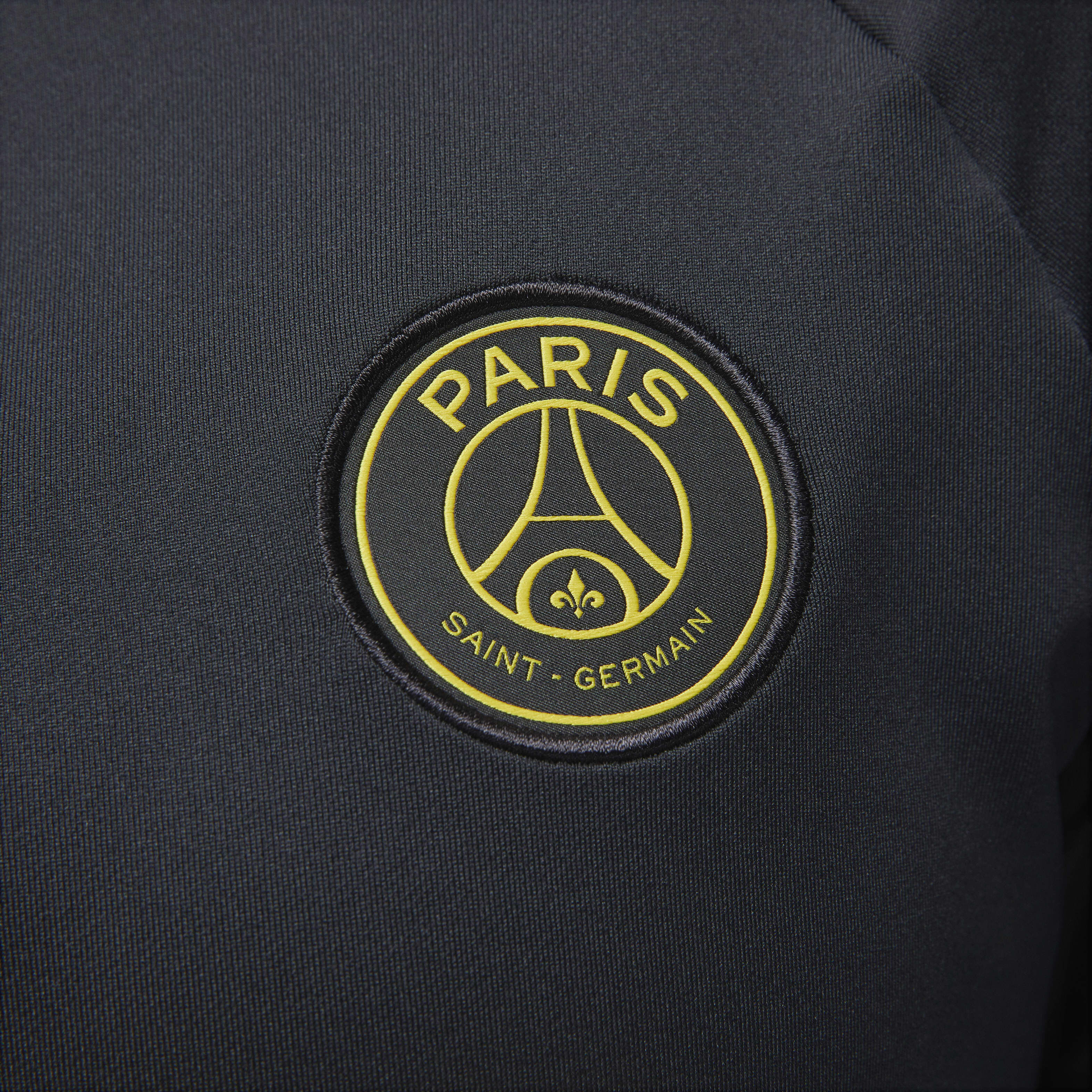 Paris Saint-Germain Strike image number 4