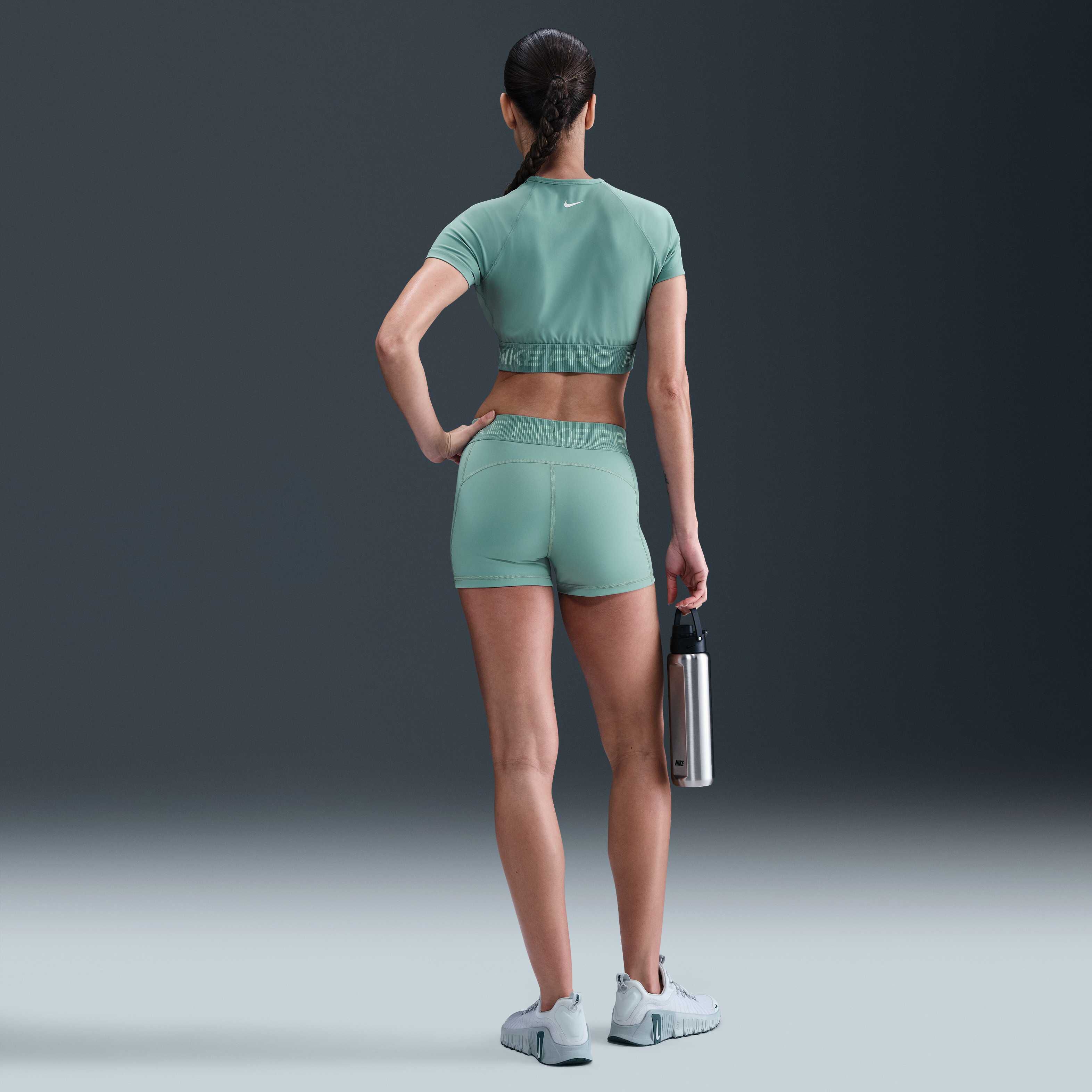 Nike Pro image number 4