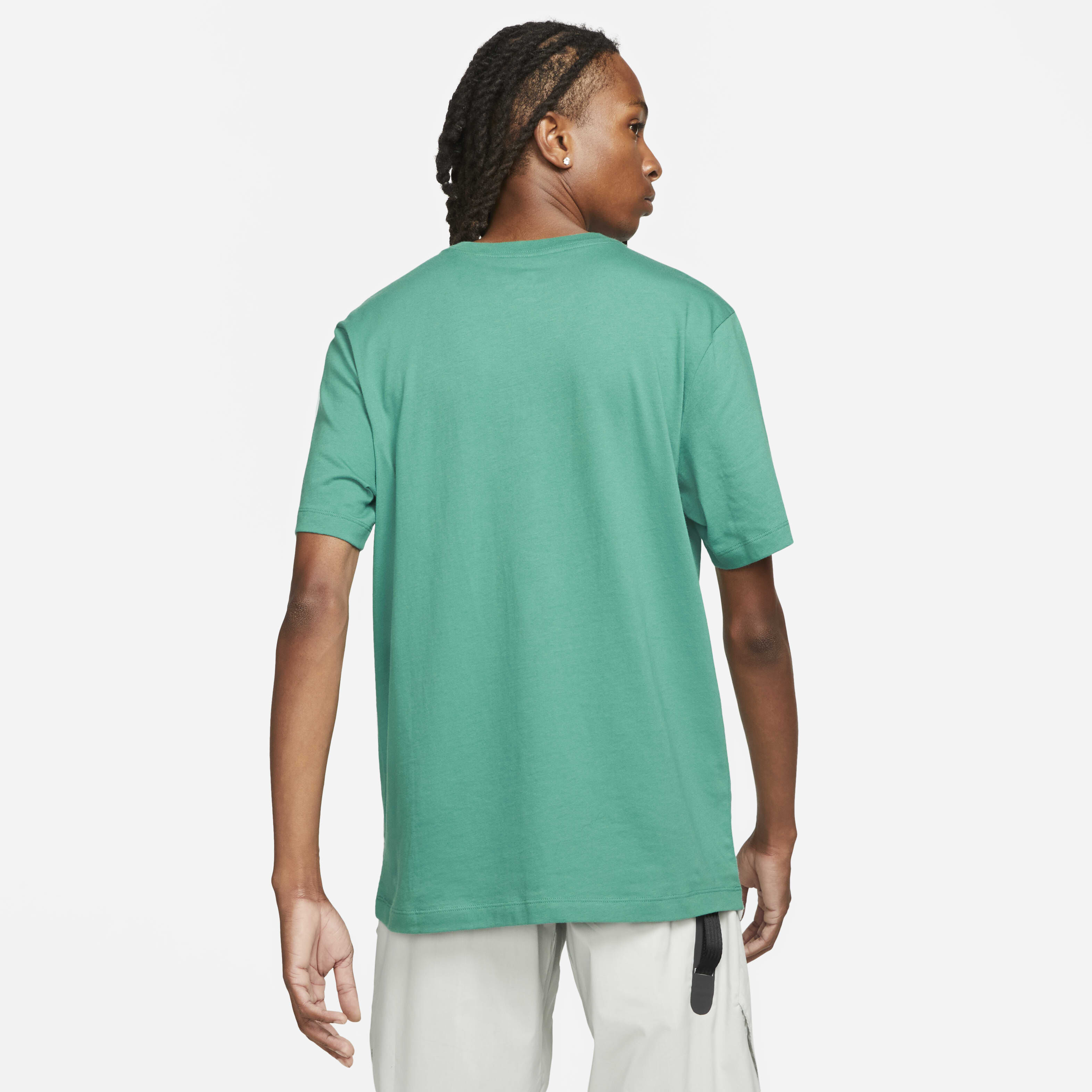 نايكي سبورتسوير image number 1