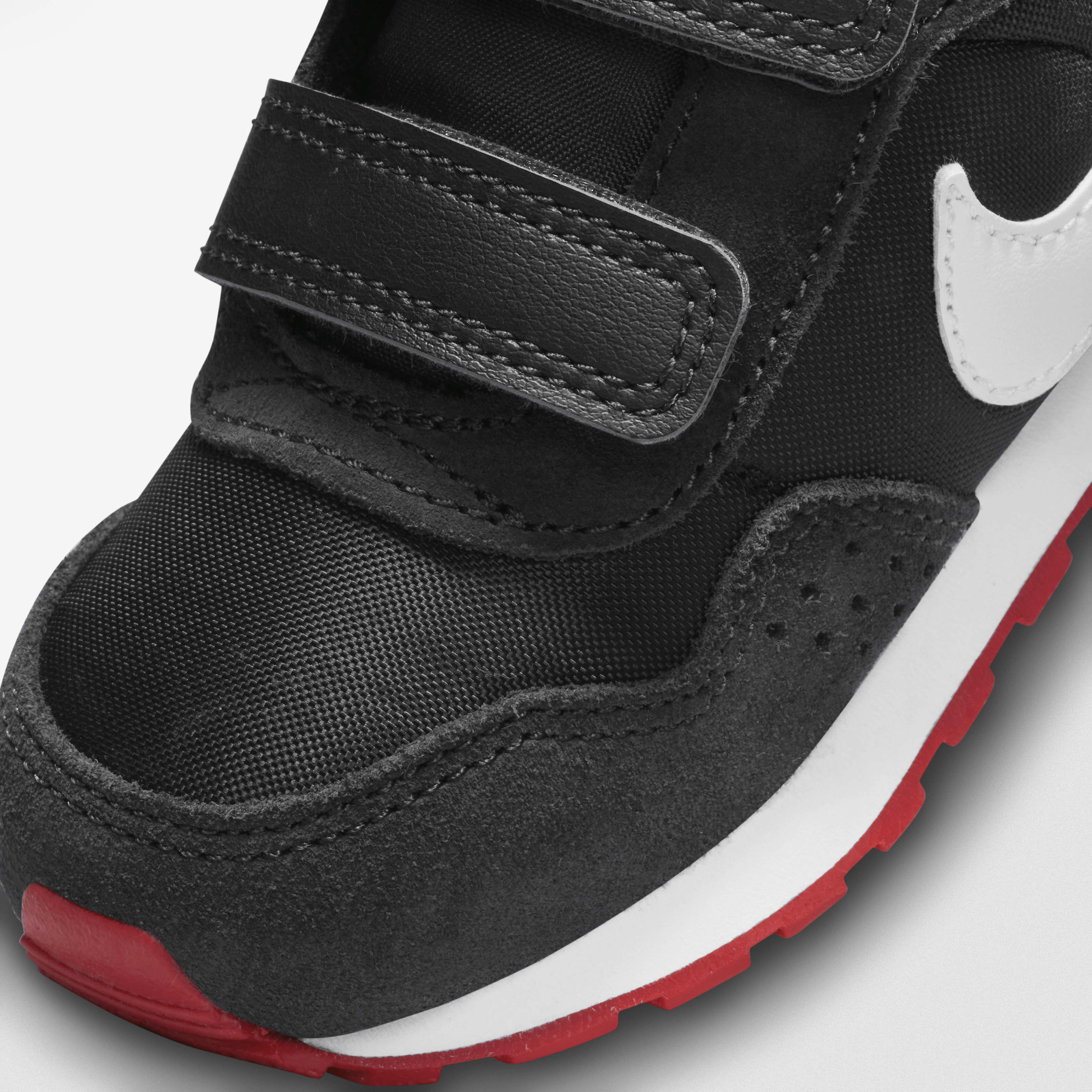Nike md runner 32 shop