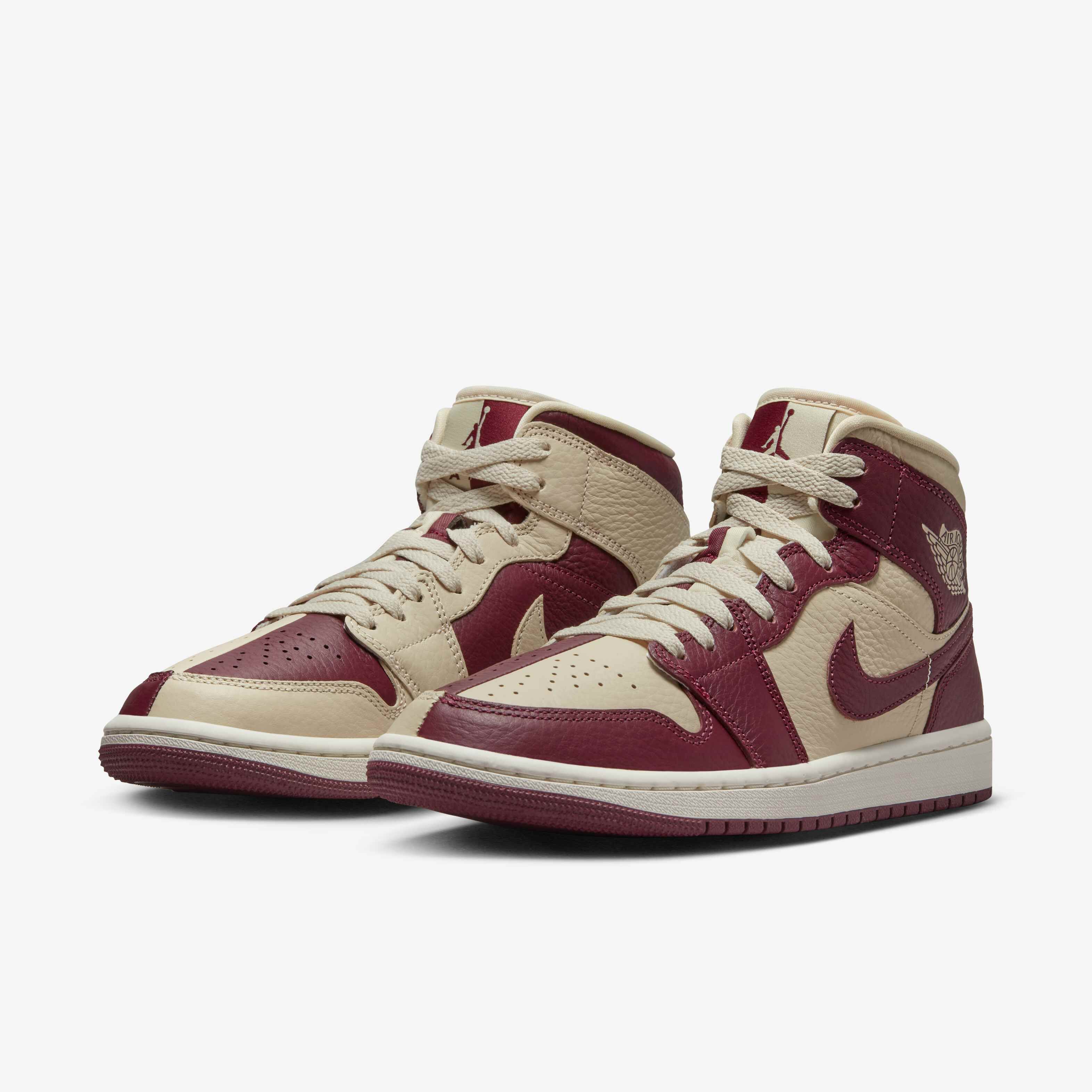 Air Jordan 1 Mid SE image number 4