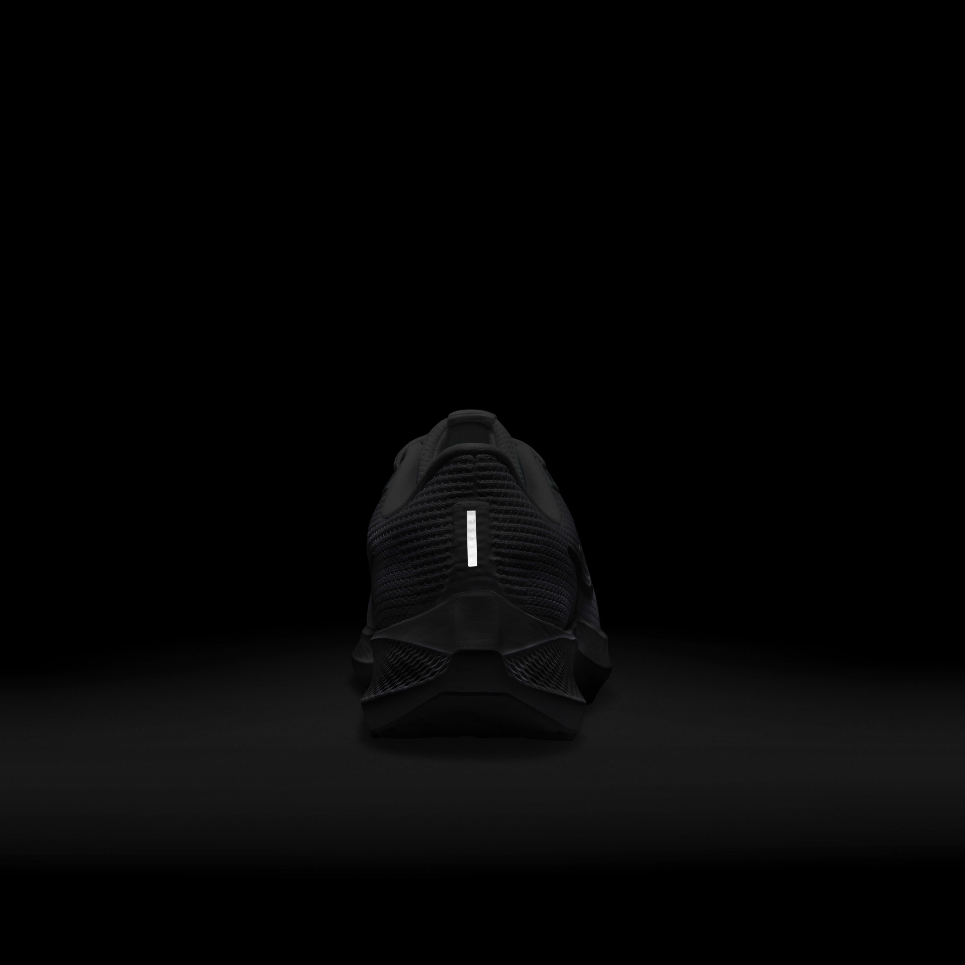 Nike Pegasus 40 image number 9