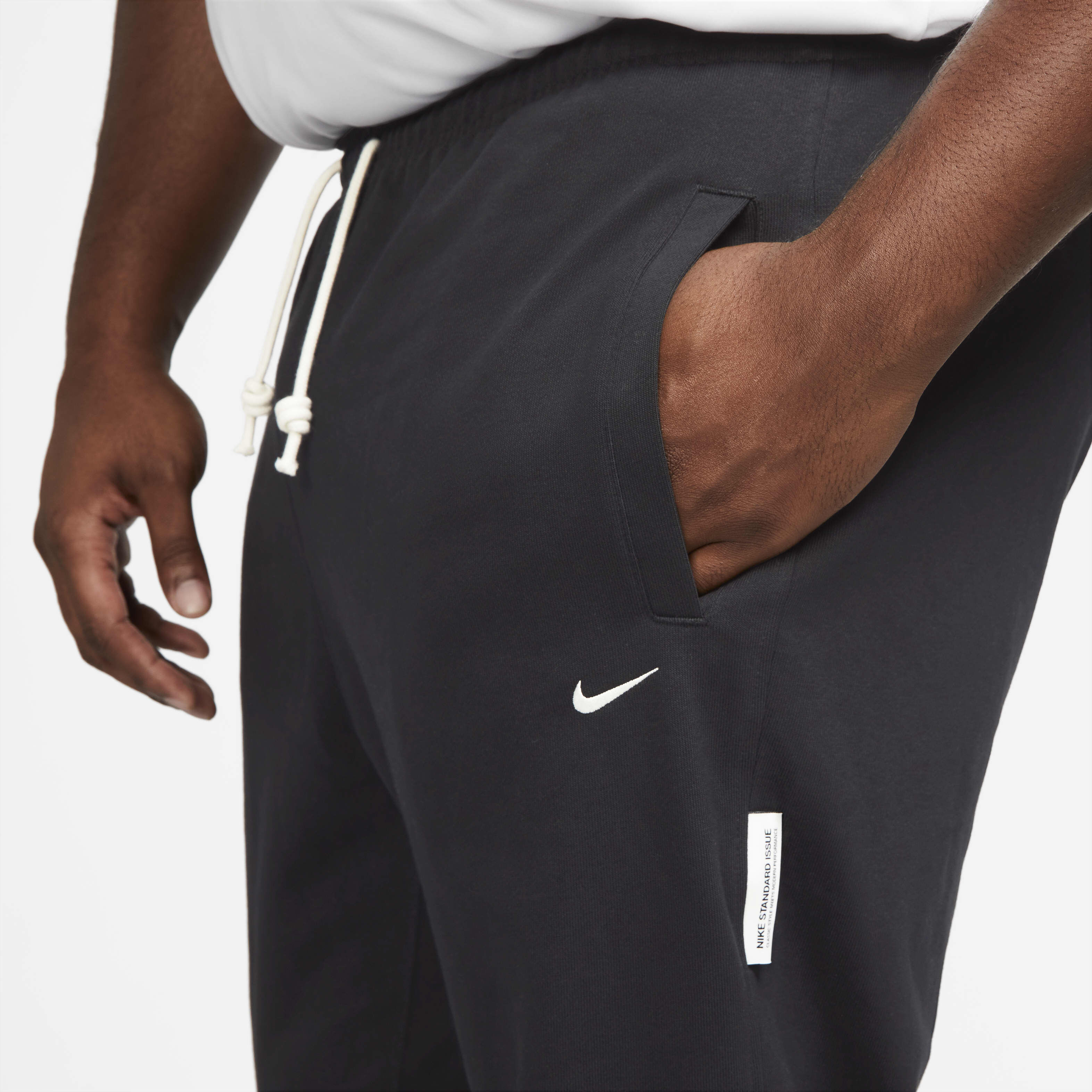 Nike Standard Issue image number 9