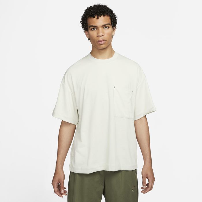 نايكي سبورتسوير تك باك image number 0 نايكي سبورتسوير تك باك image number 0