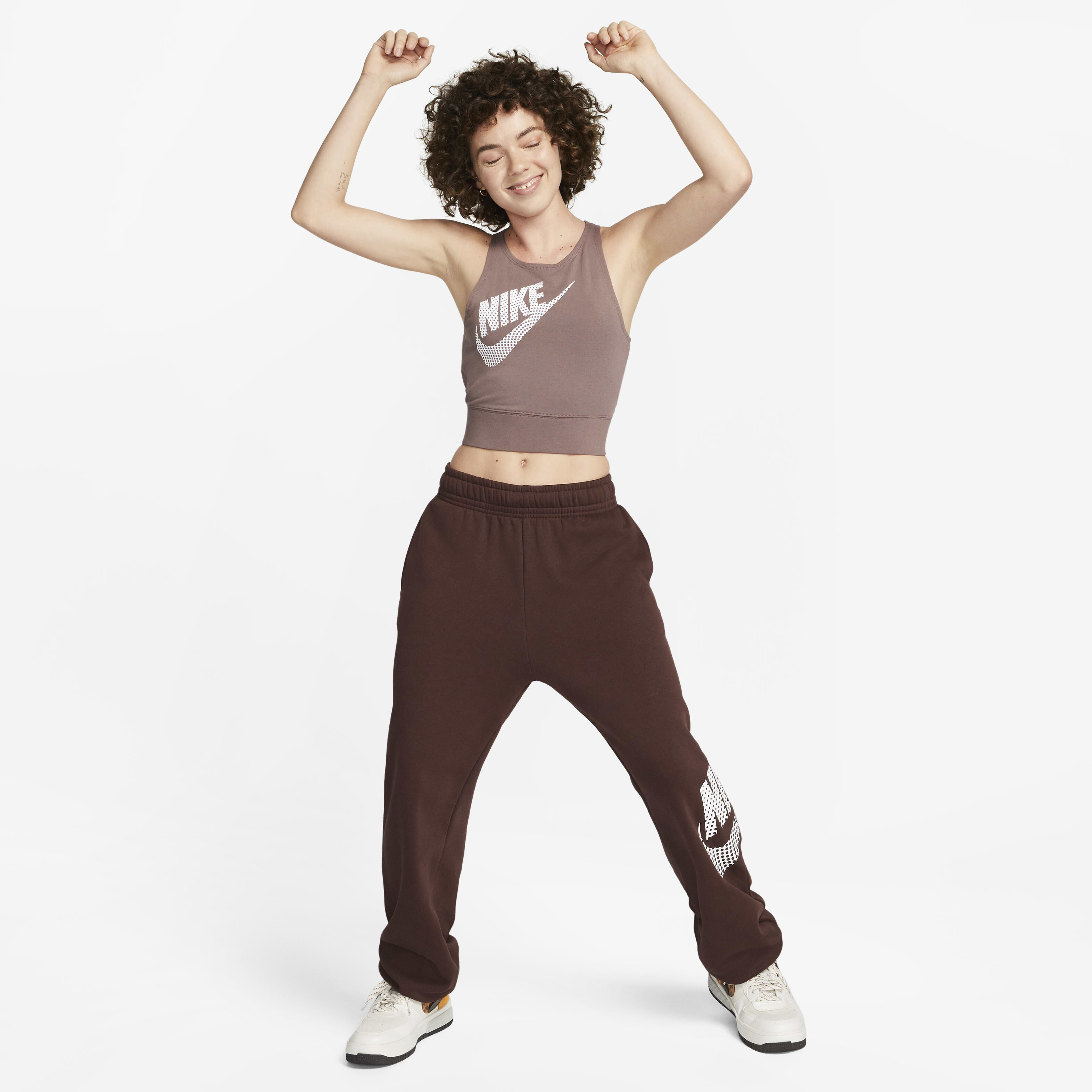 نايكي سبورتسوير image number 4