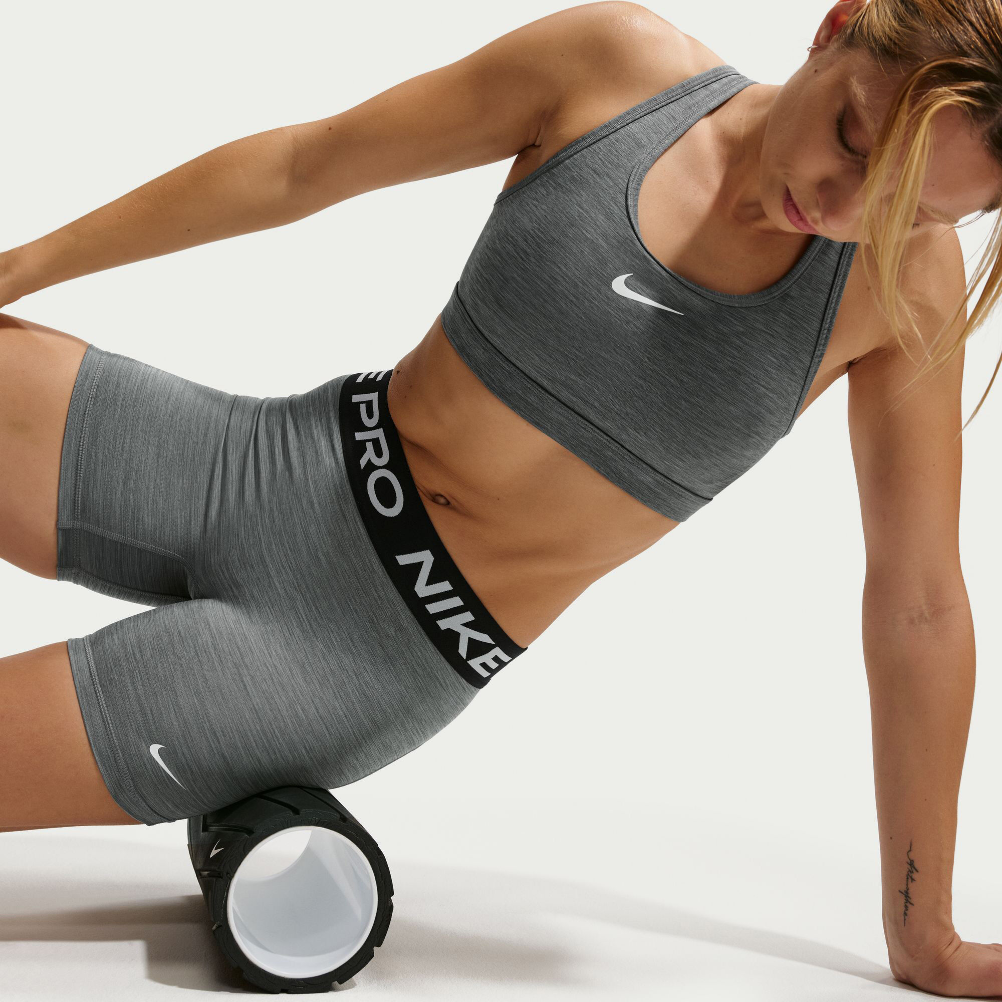 Nike Pro 365 image number 4