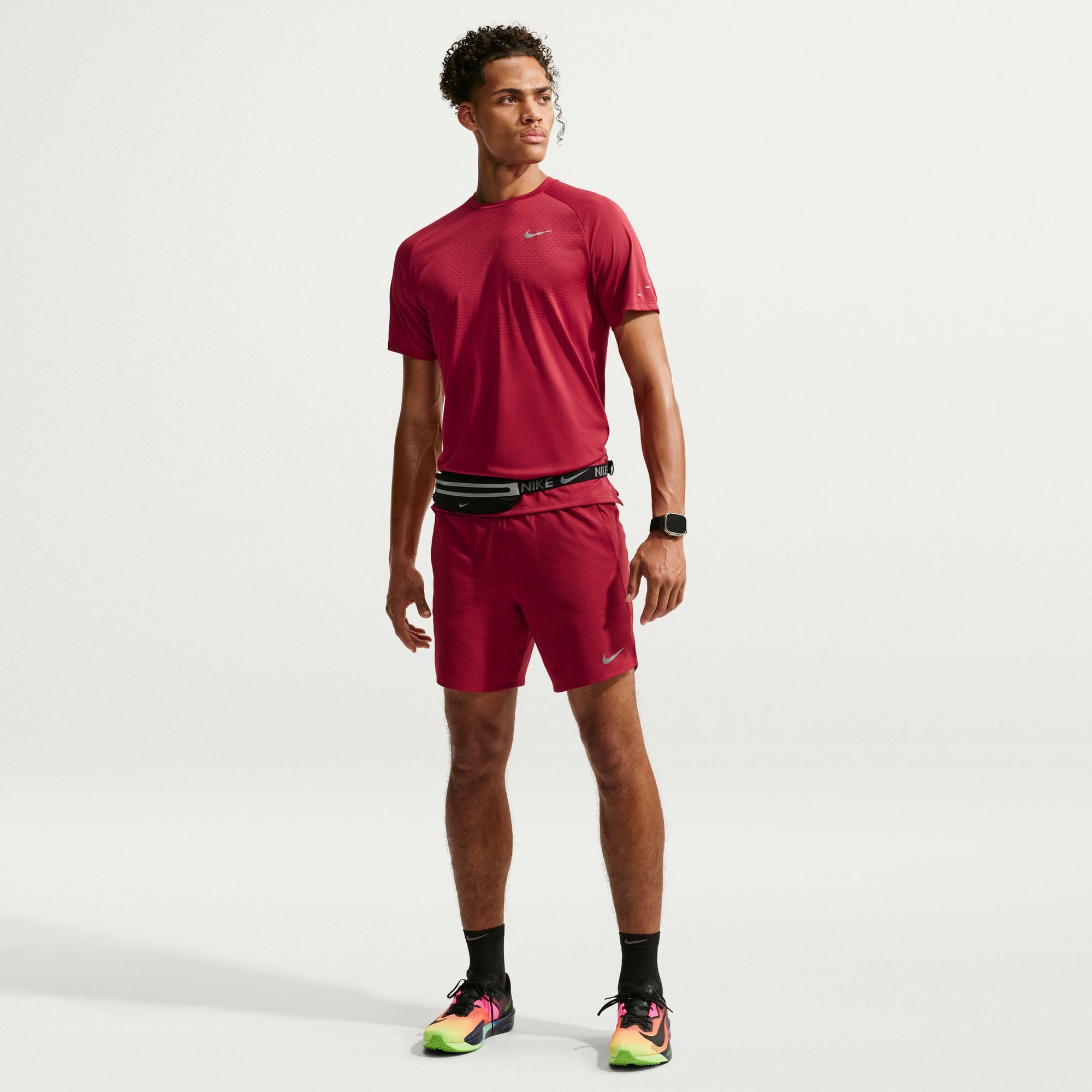 Nike Stride image number 0