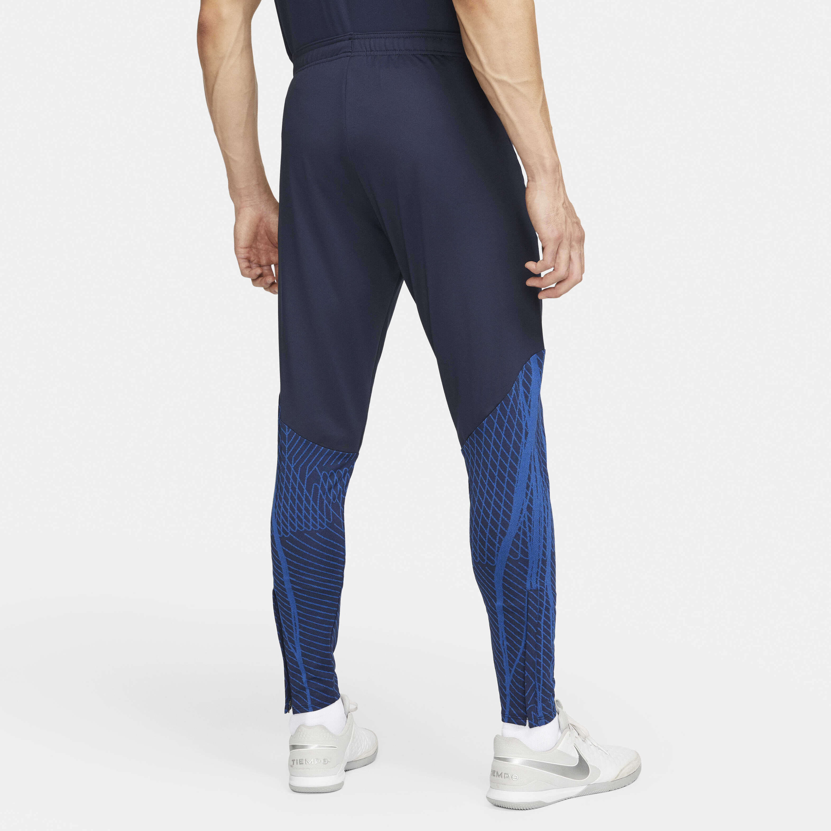 Nike Dri-FIT Strike image number 1