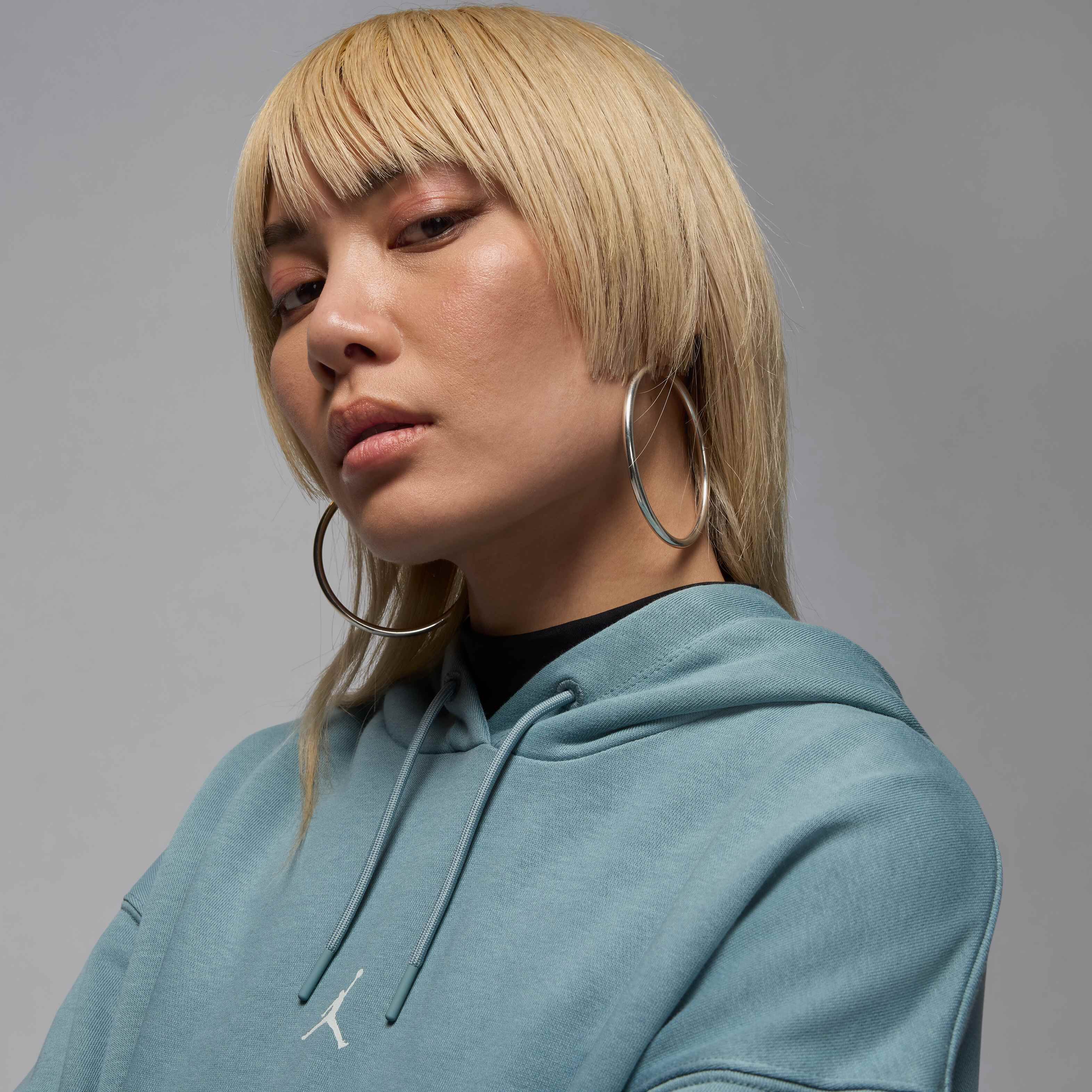 Jordan Sport Crossover image number 2