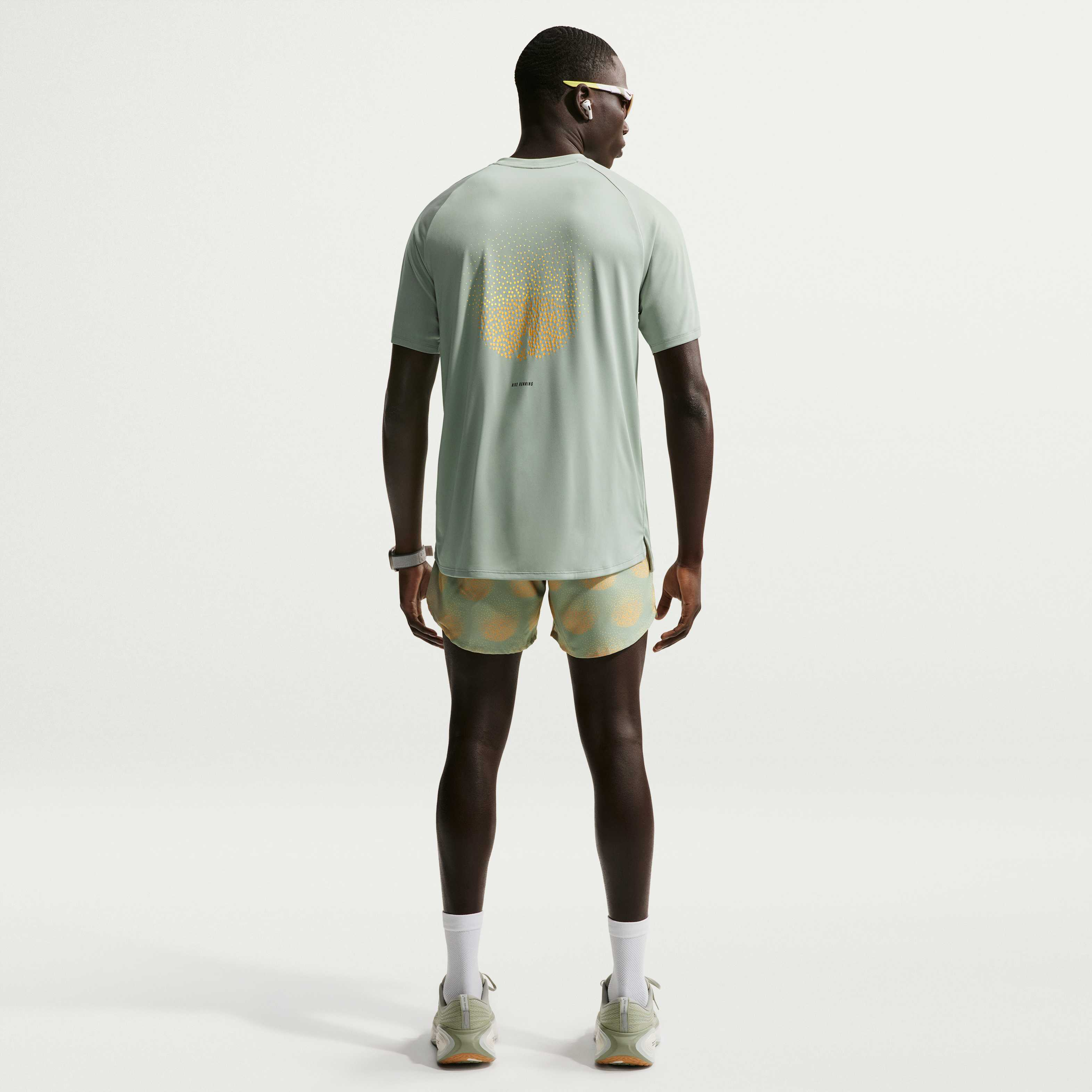 Nike Stride image number 4