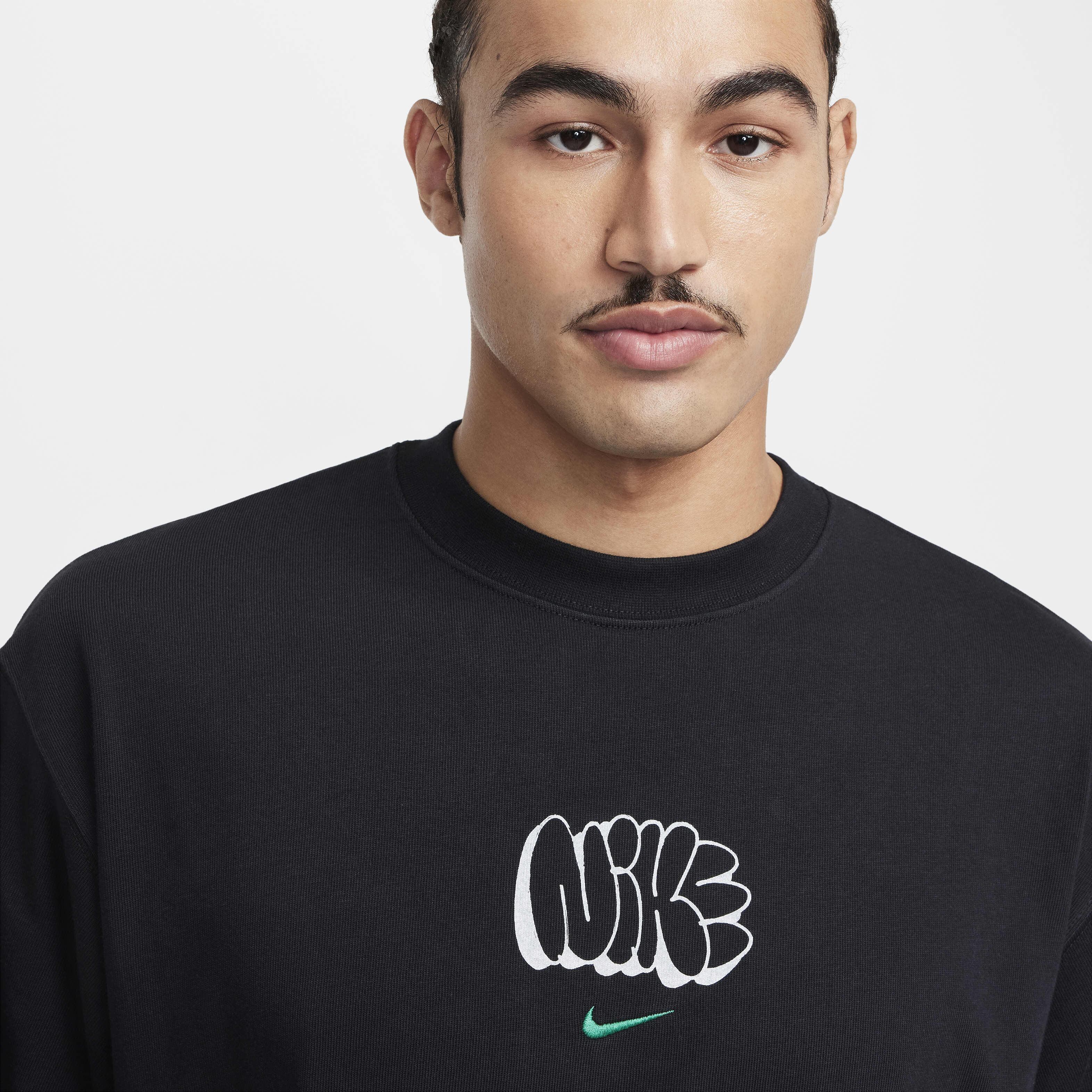 نايكي سولو سووش image number 2