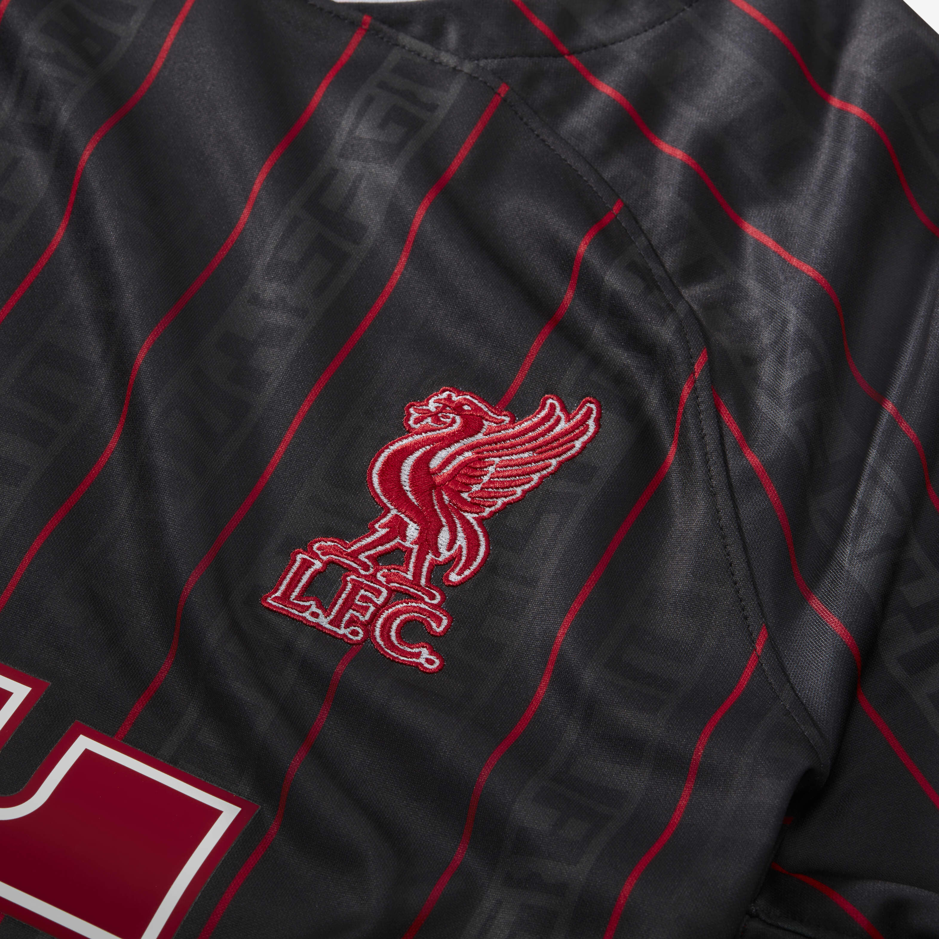 ليبرون x ليفربول F.C. image number 8