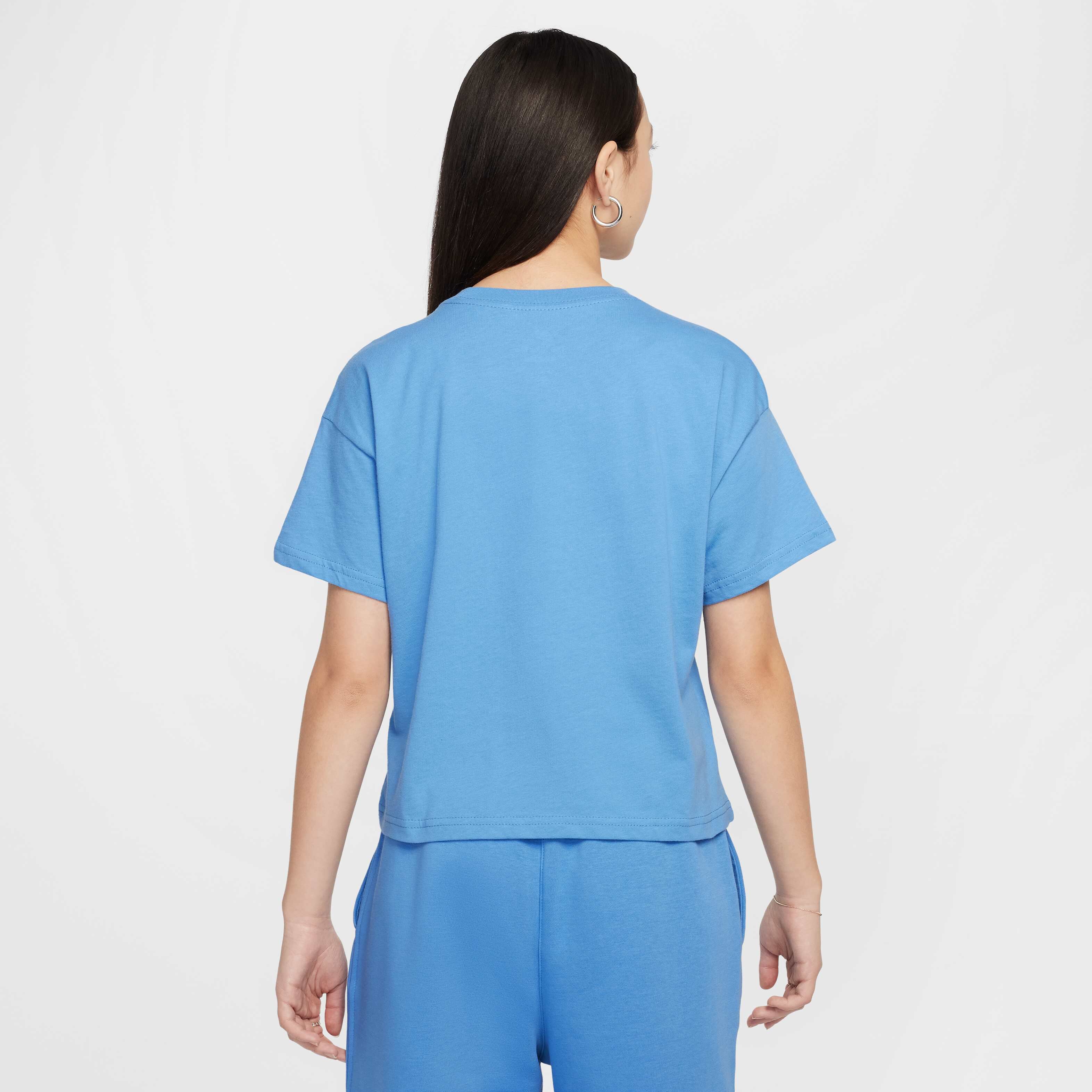 Nike Sportswear Essential image number 1