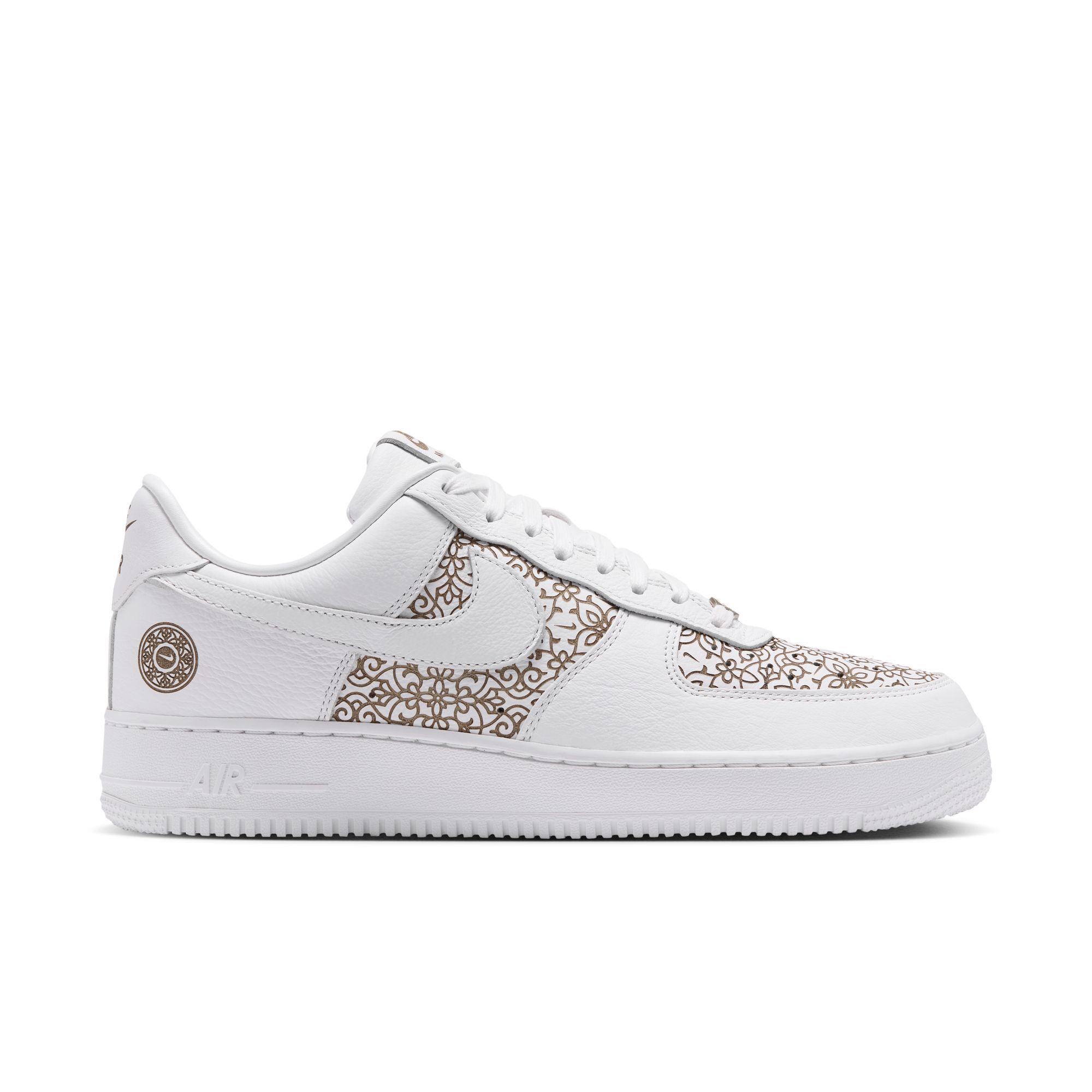 Nike Air Force 1 '07 LV8 image number 5