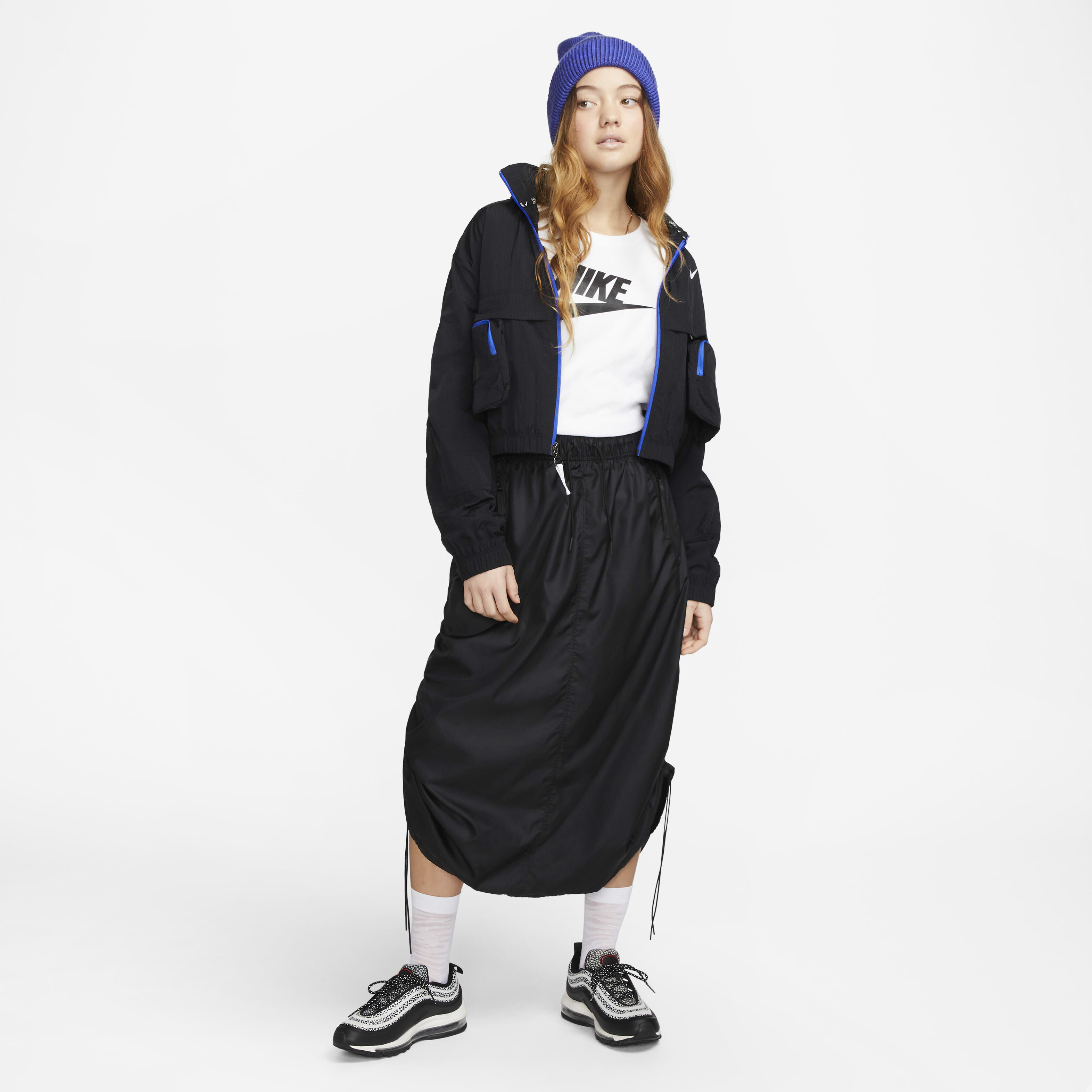 Nike Sportswear Essentials image number 3