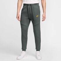 Nike Tech