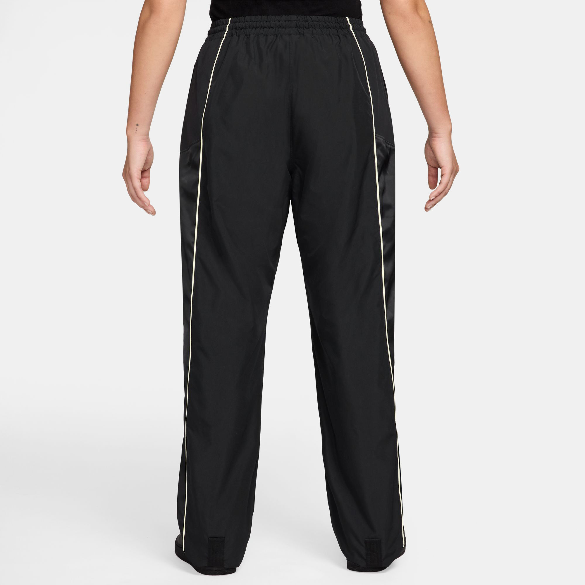 نايكي سبورتسوير image number 1