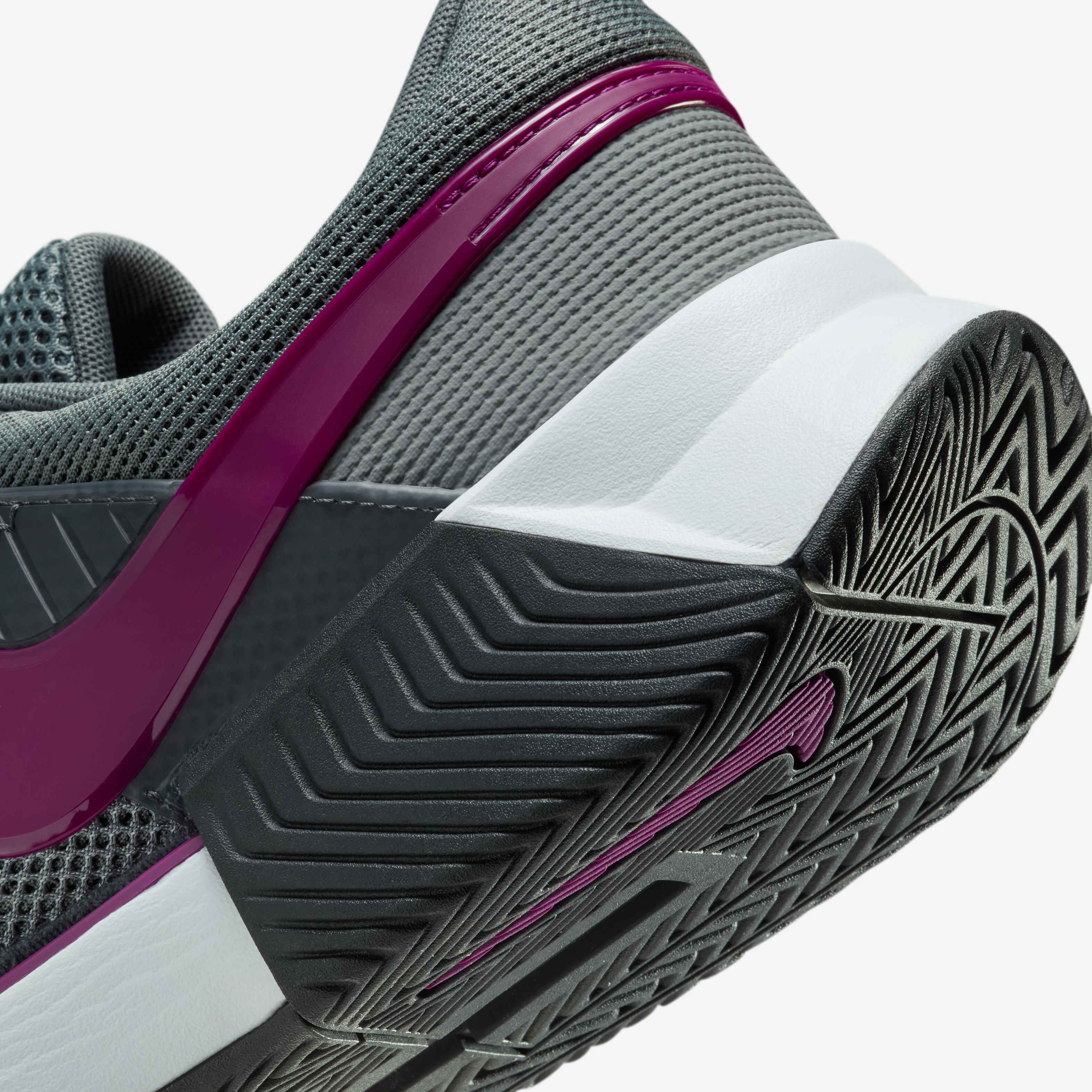 نايكي زووم GP تشالنج 1 image number 7