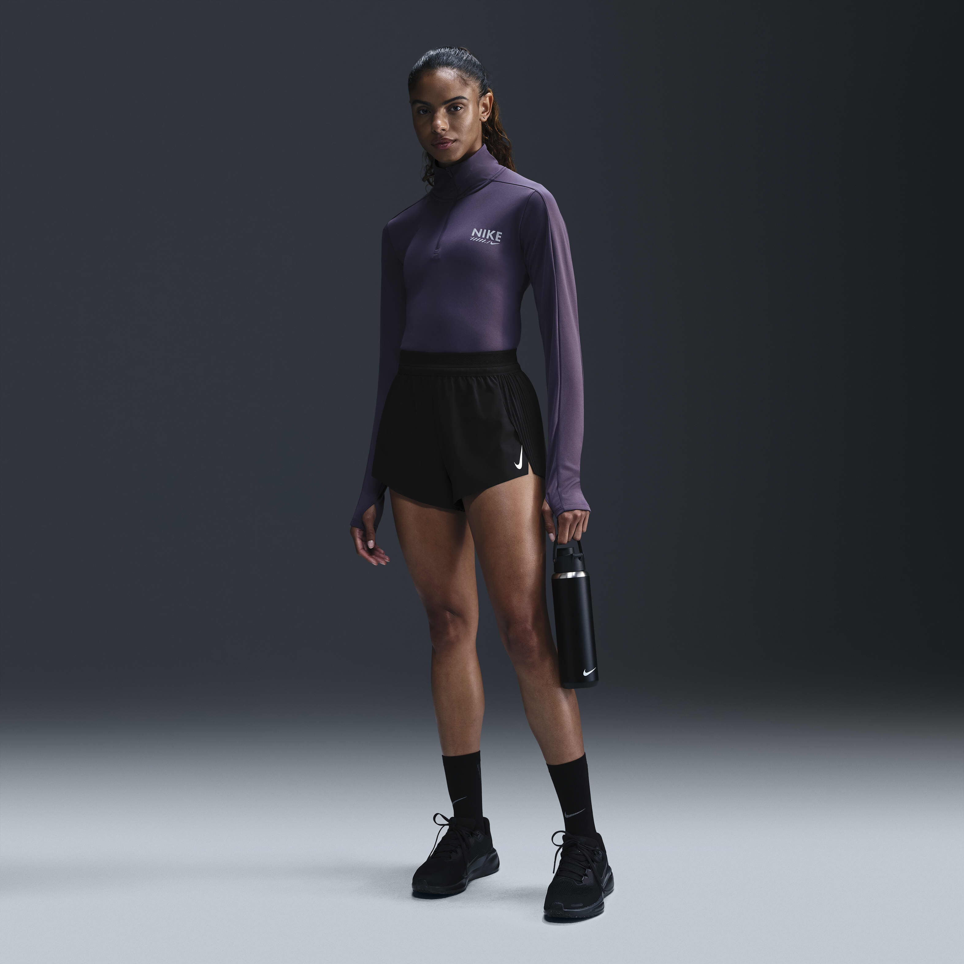 نايكي بيسر image number 3