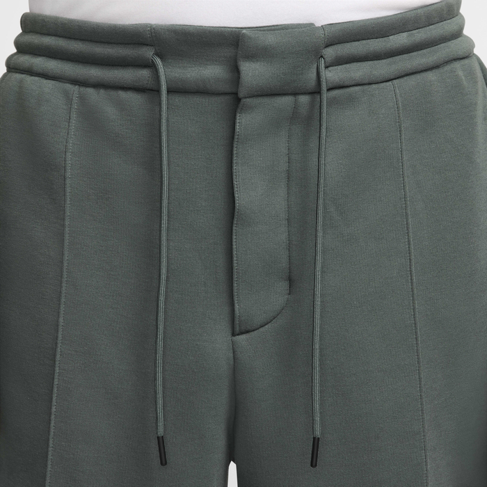 Nike Tech image number 2 Nike Tech image number 2