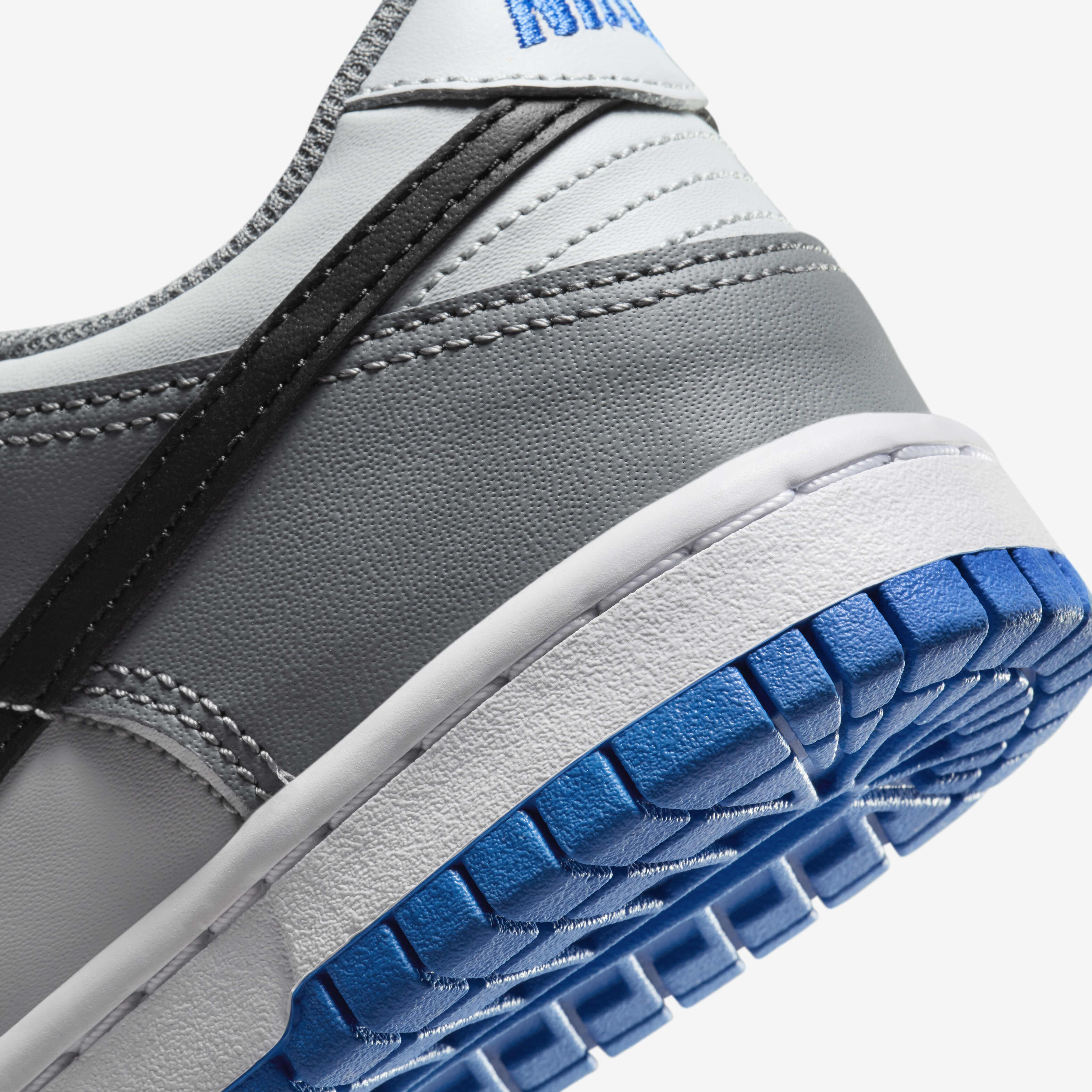 Nike Dunk Low image number 7