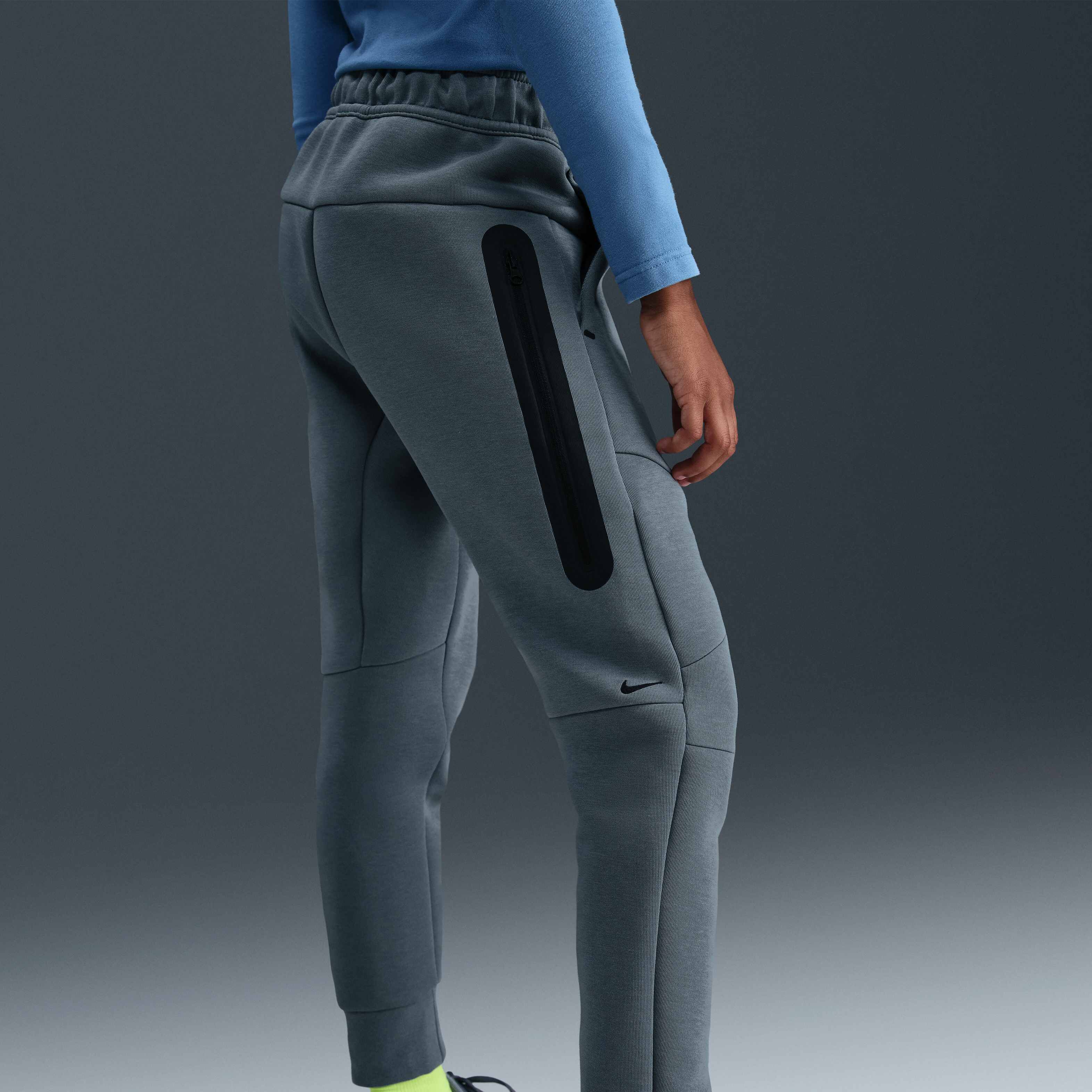 نايكي سبورتسوير تك فليس image number 4