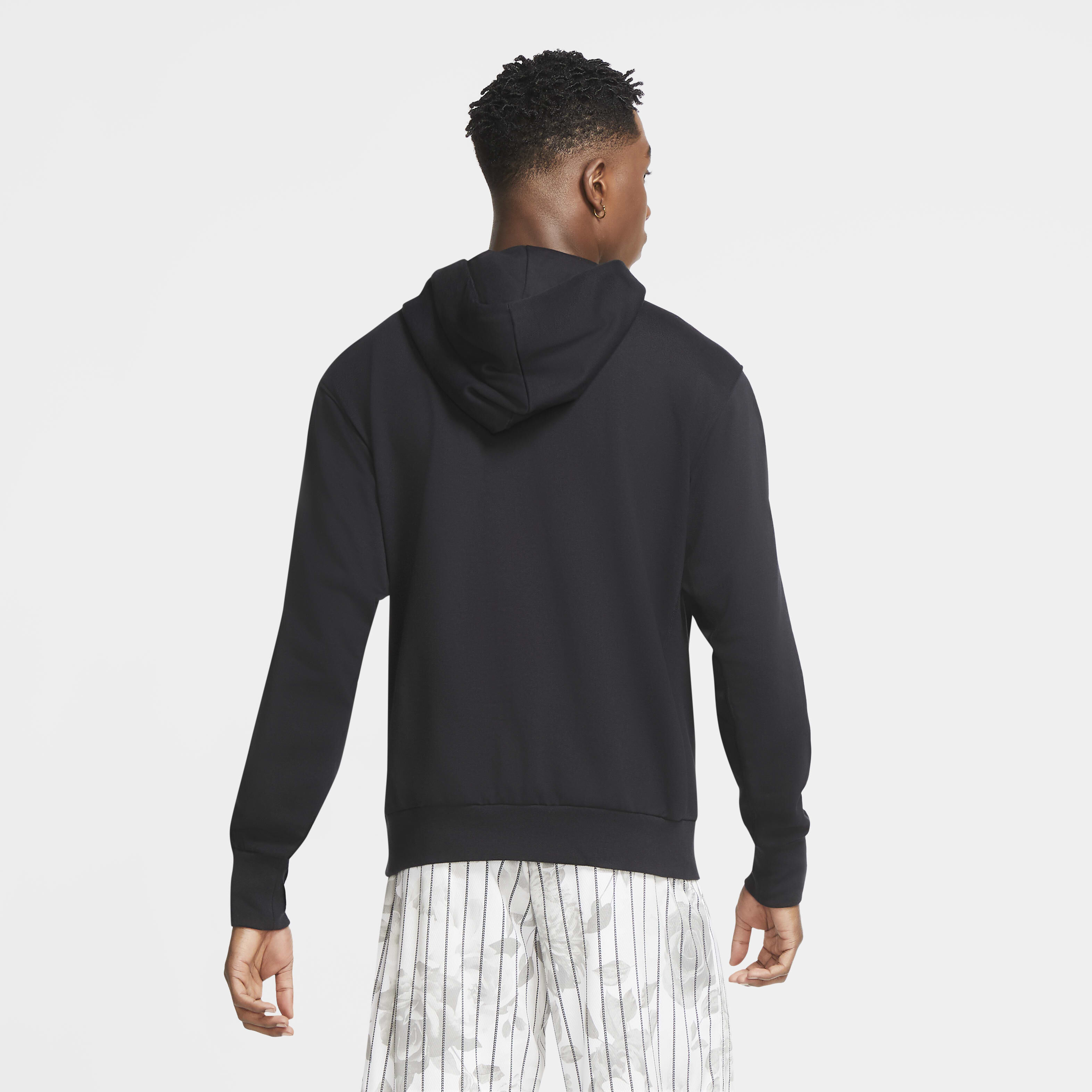 Nike Standard Issue image number 1