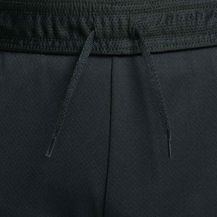 تشيلسي سترايك image number 3 تشيلسي سترايك image number 3